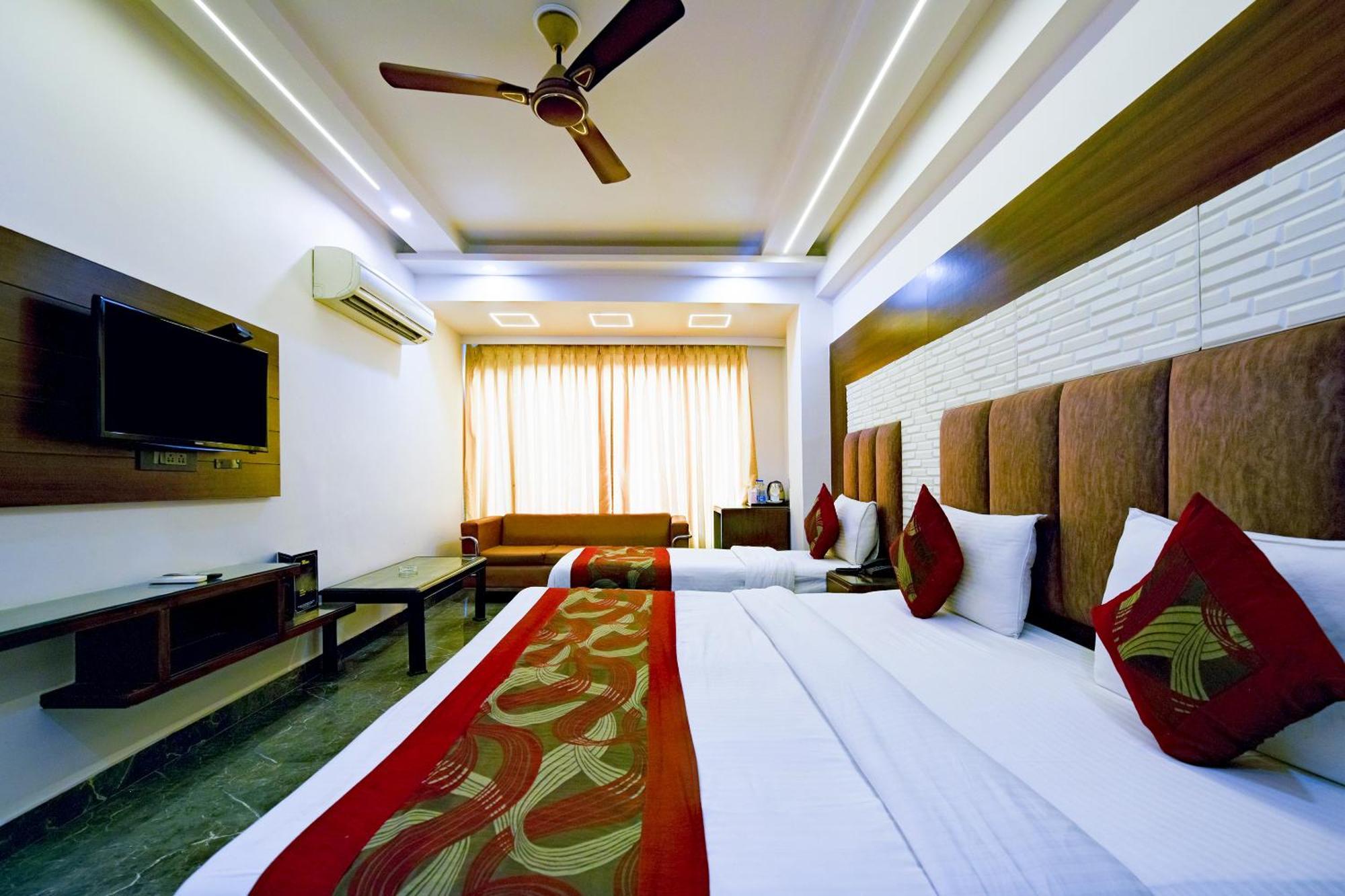 Sohana Palace Near Railway Station And Connaught Place Hotel 4*