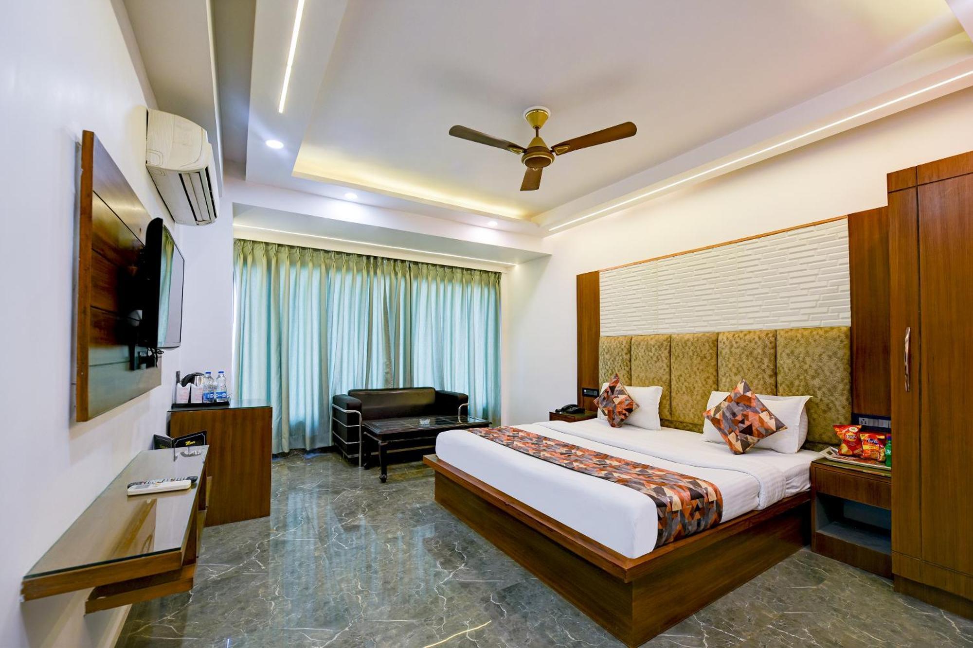 Sohana Palace Near Railway Station And Connaught Place Hotel 4*
