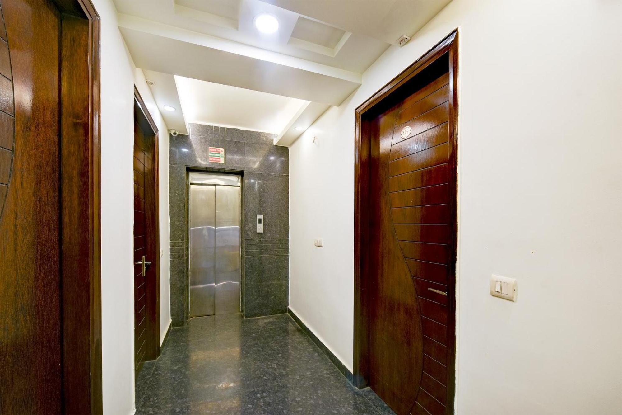 Hotel Sohana Palace Near Railway Station And Connaught Place 4*