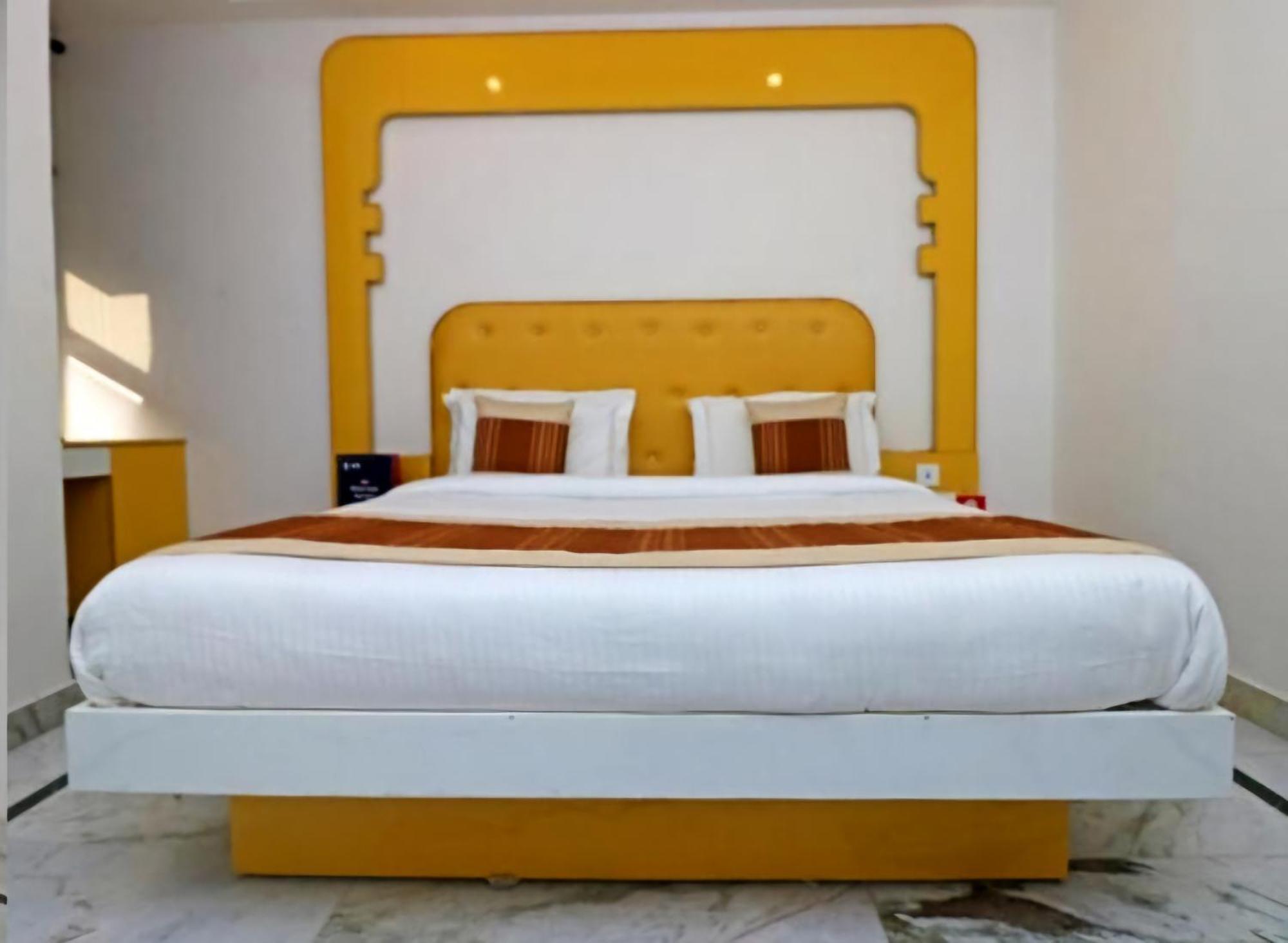 Hotel Leo Continental New Delhi