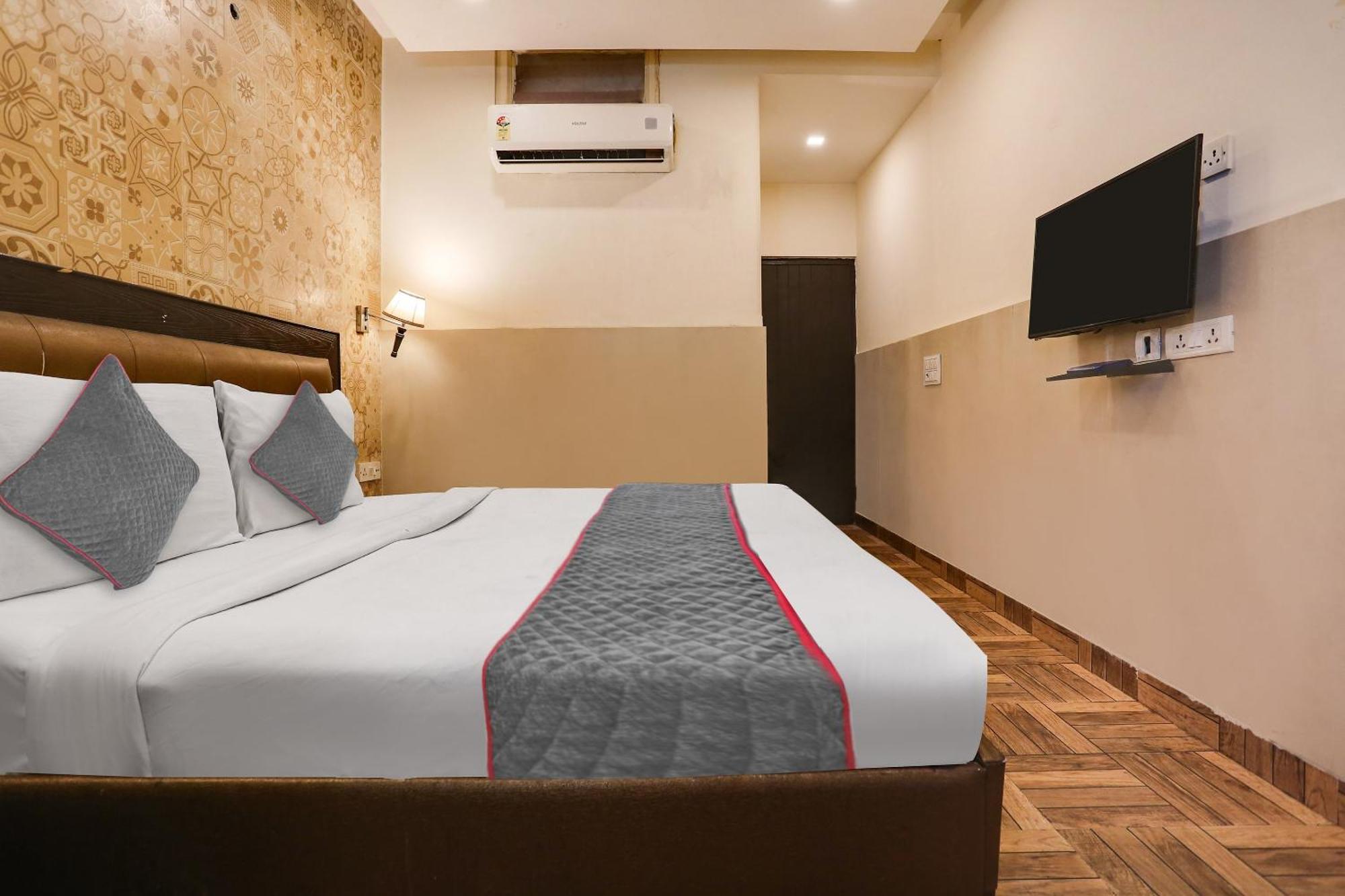 Townhouse Gera's 4* New Delhi