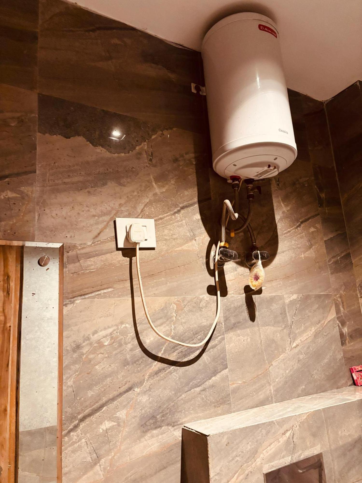Hotel Gl House Near Delhi Airport Mahipalpur New Delhi