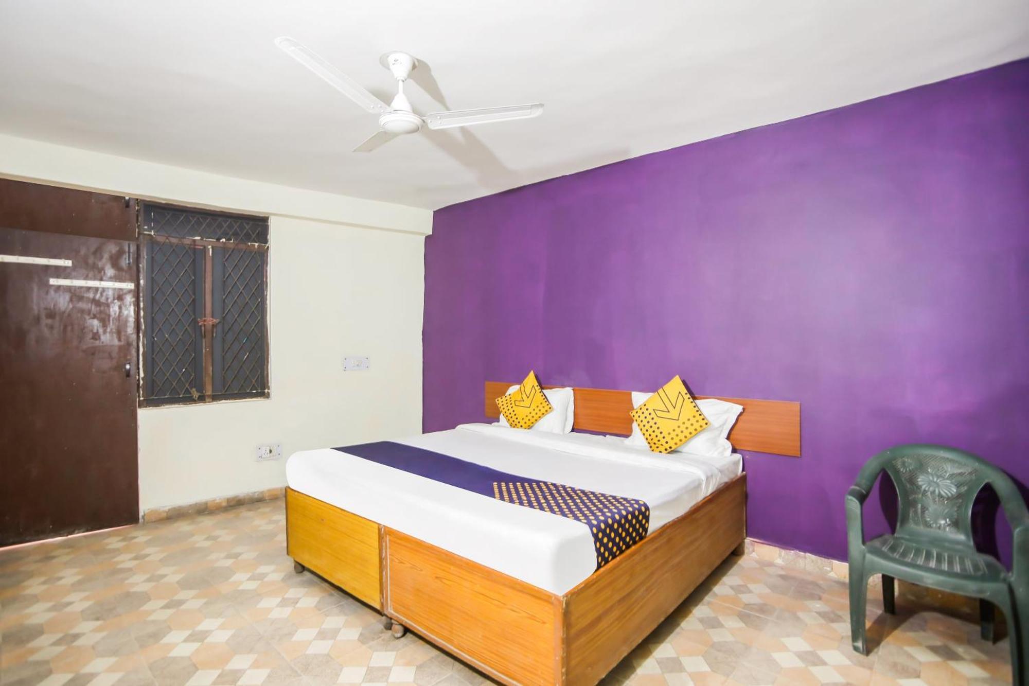 Spot On Harry's 1 Near Select Citywalk Mall New Delhi