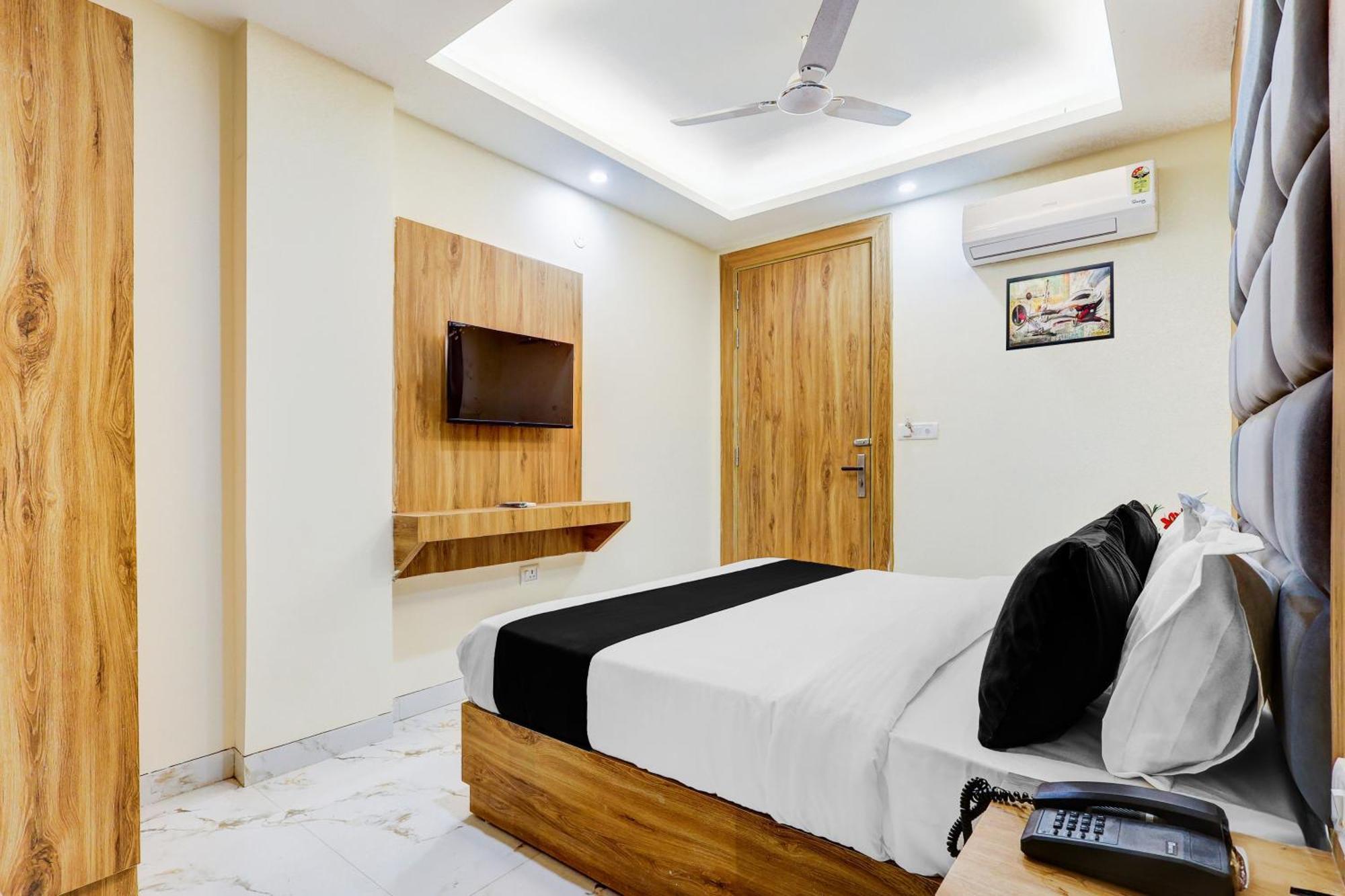 O Manor Luxe Near Airport New Delhi