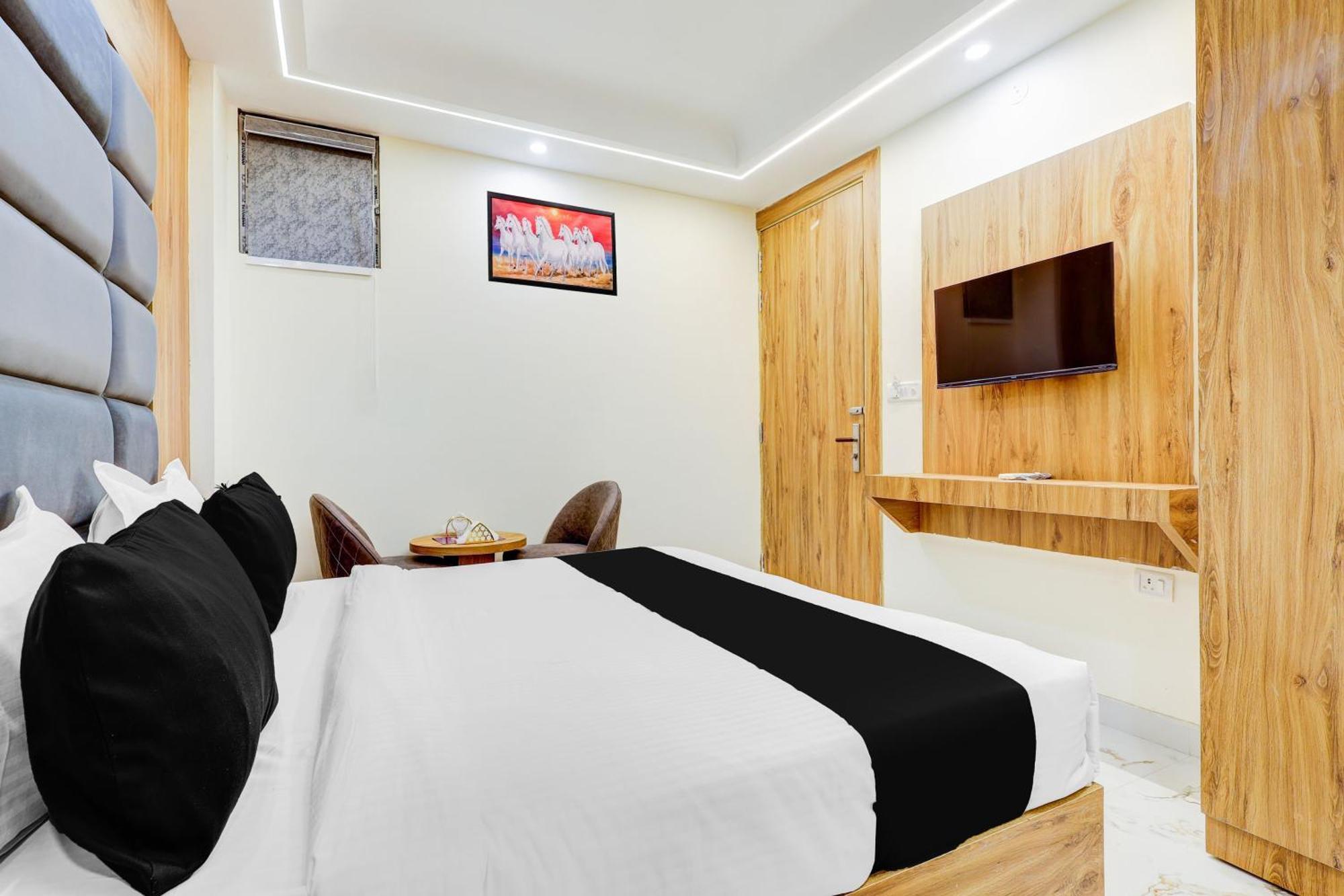 O Manor Luxe Near Airport Hotel New Delhi