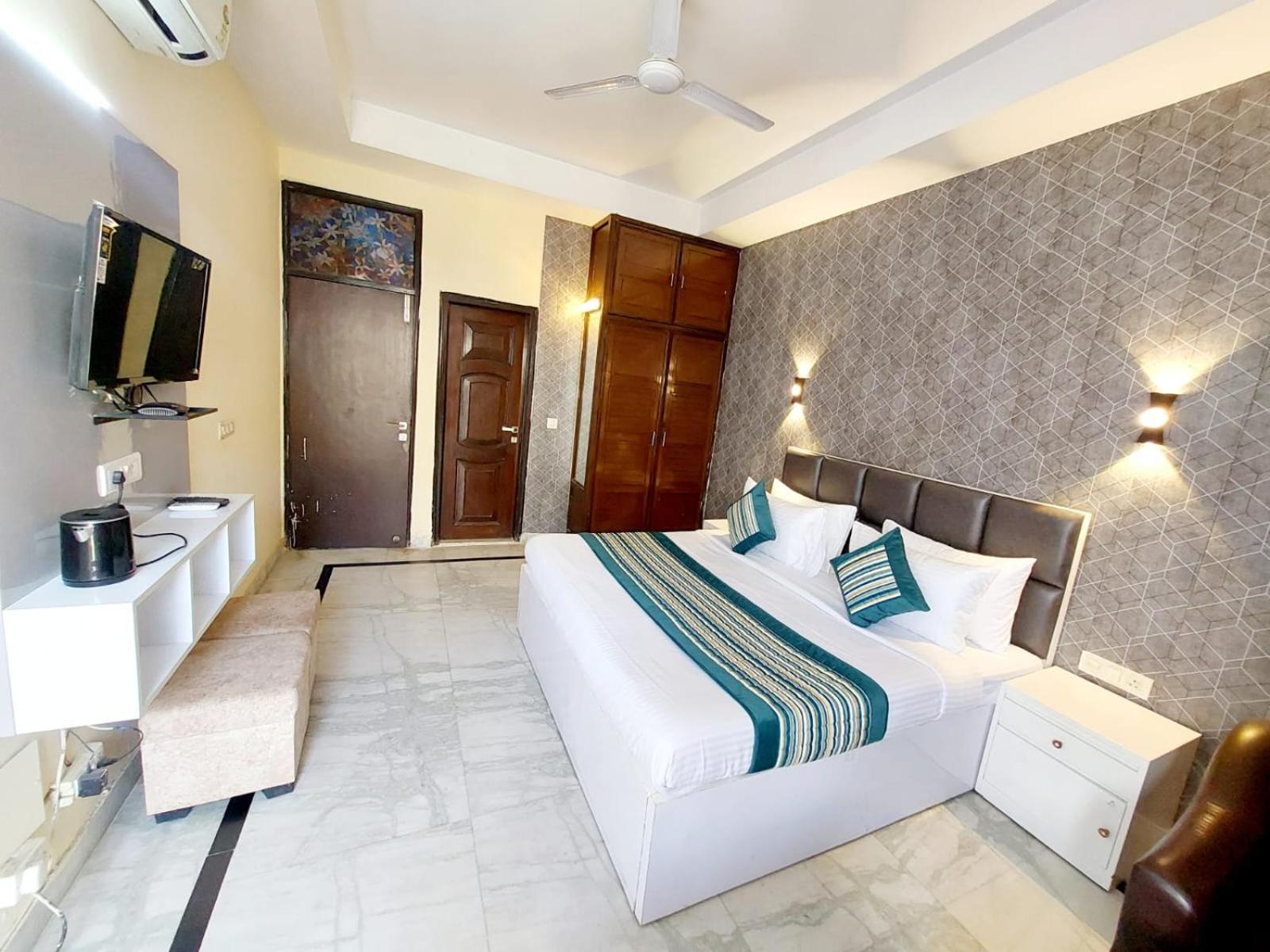 Hotel Khusbu Residency, Park Market New Delhi