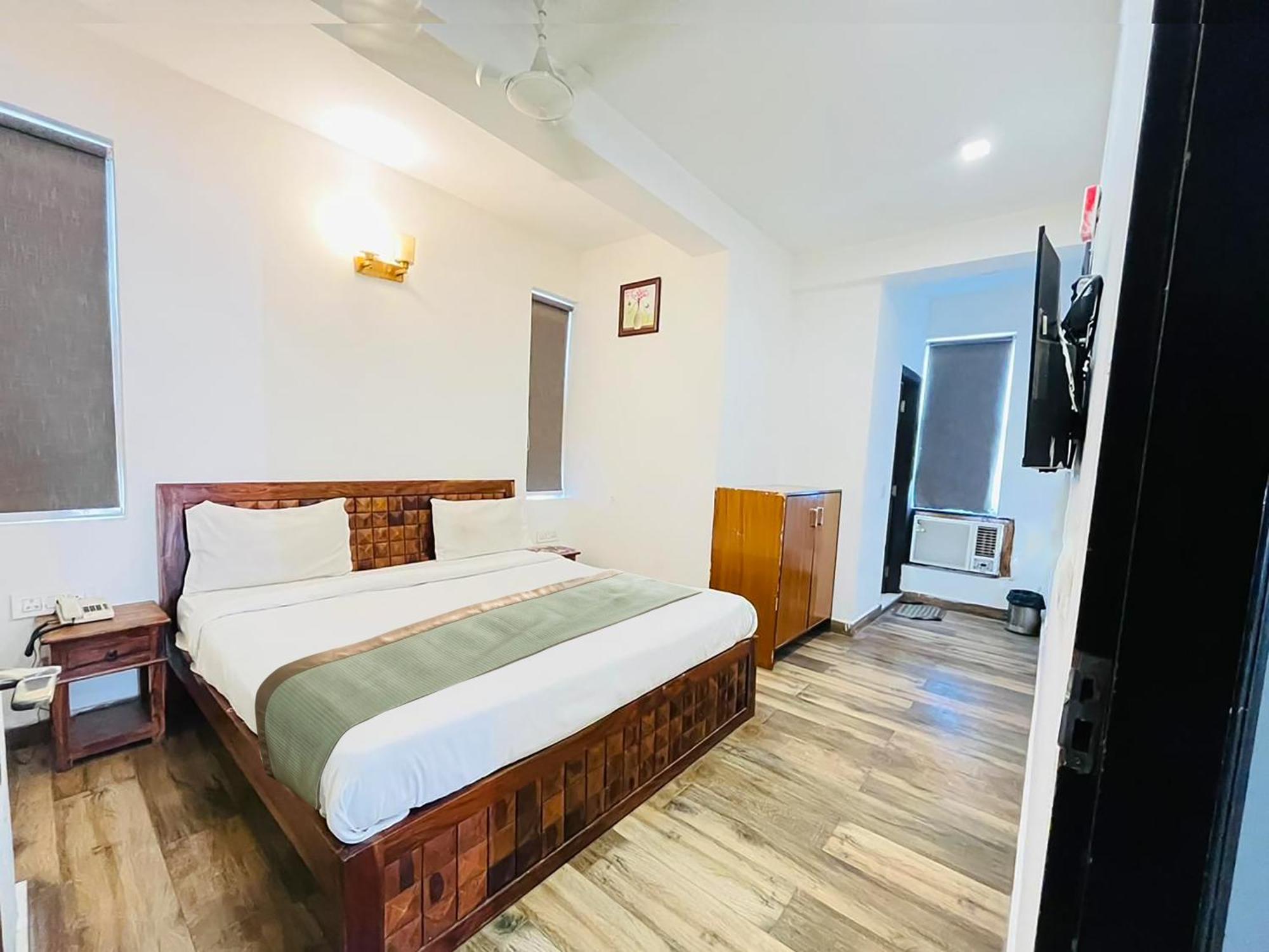The Blu Residency 3* New Delhi