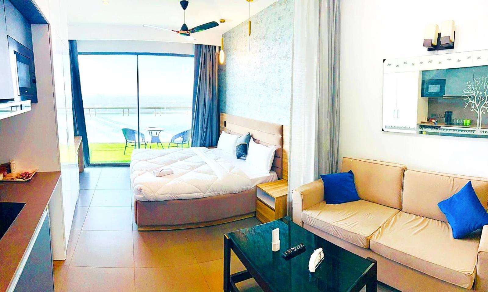Supernova - Premium Luxurious In Noida Hotel Nova Deli