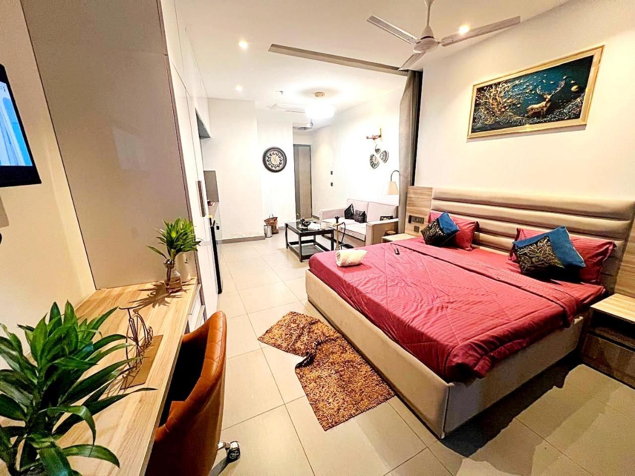 Supernova - Premium Luxurious In Noida Hotel Nova Deli
