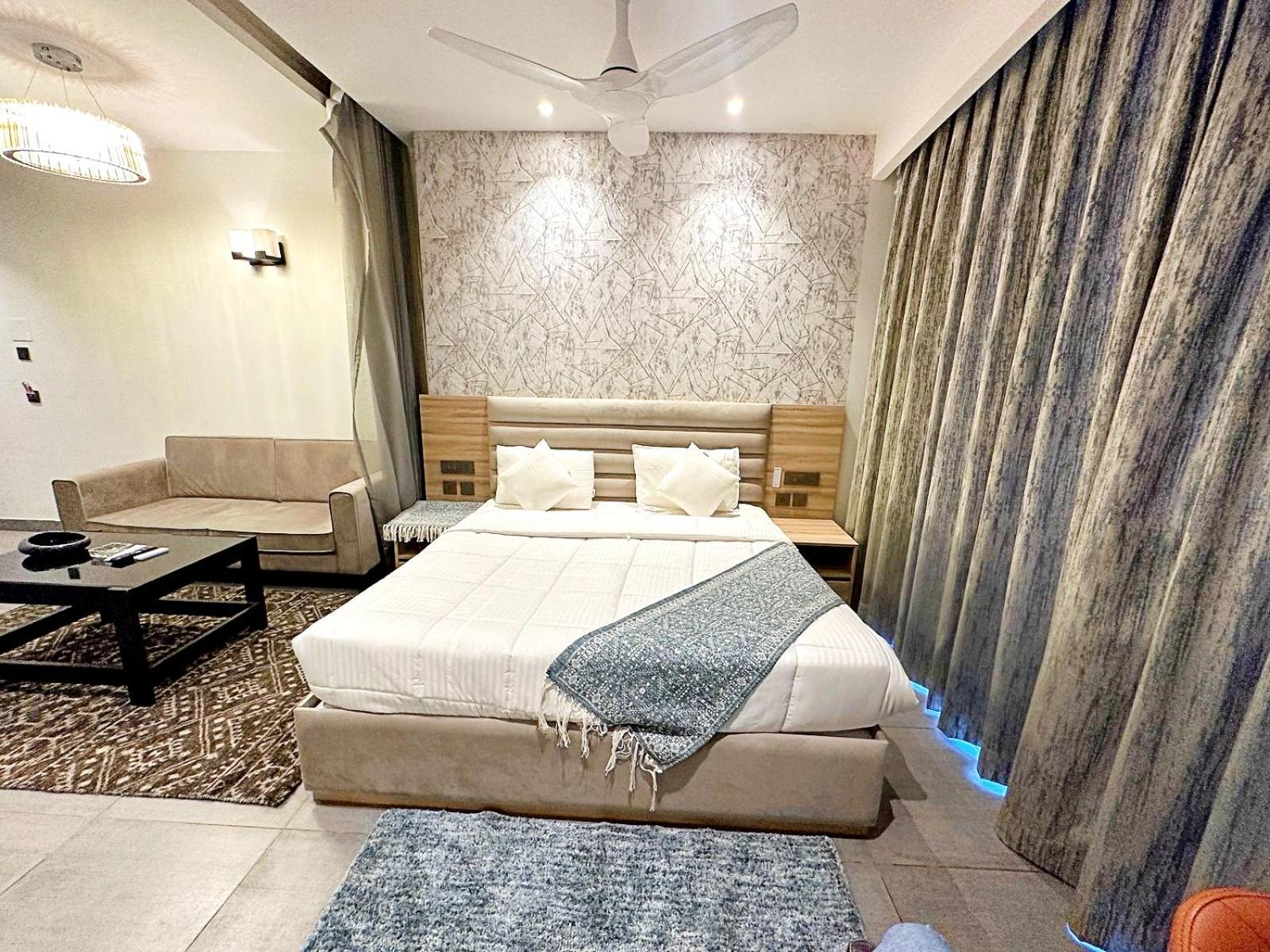 Supernova - Premium Luxurious In Noida Nova Deli