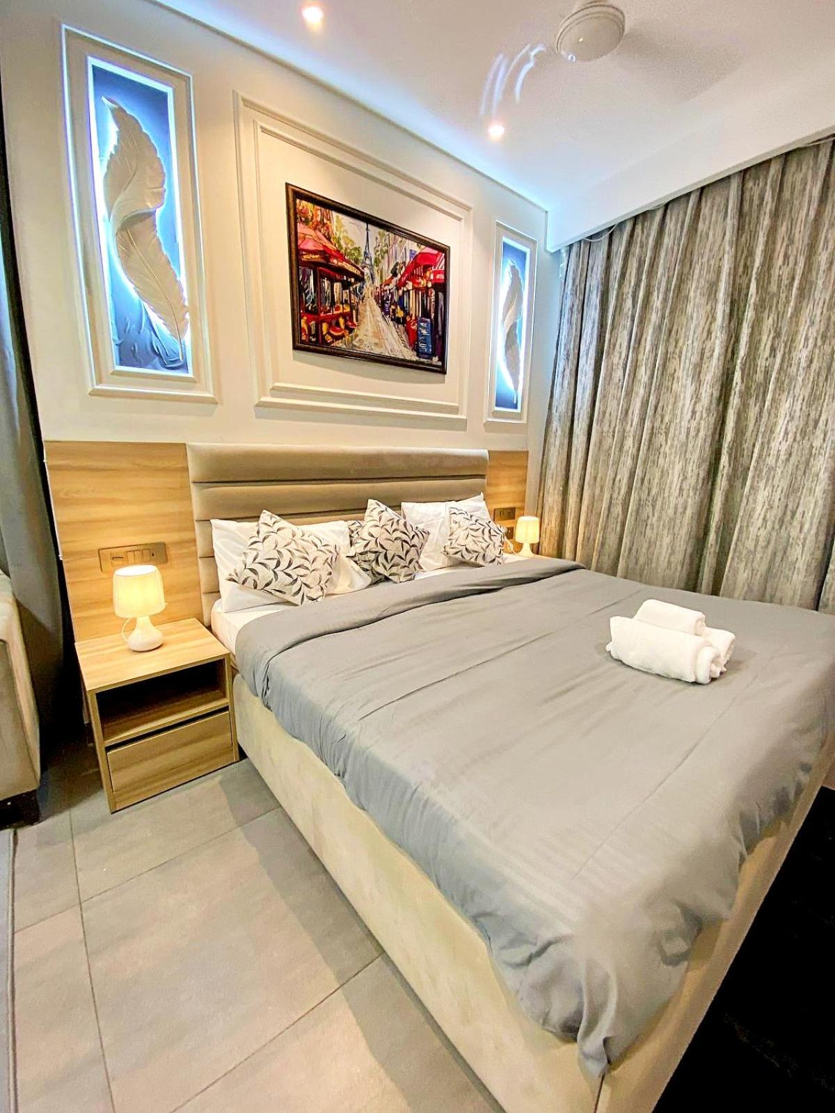 Hotel Supernova - Premium Luxurious In Noida Nova Deli