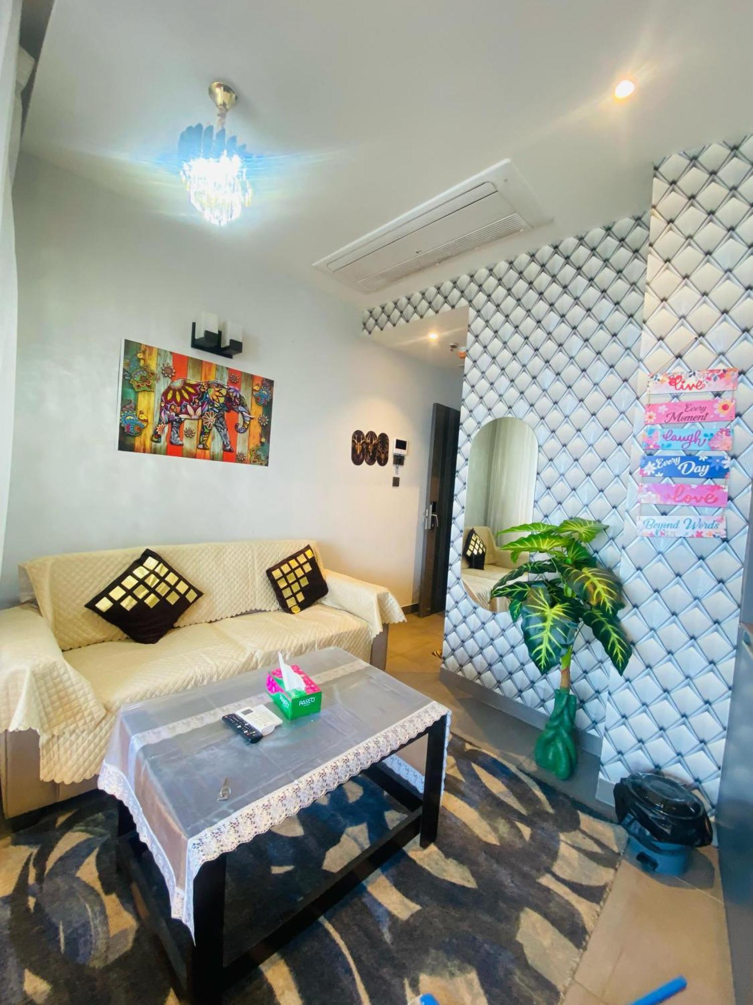 Gaylords Skyriver Retreat Apartment New Delhi