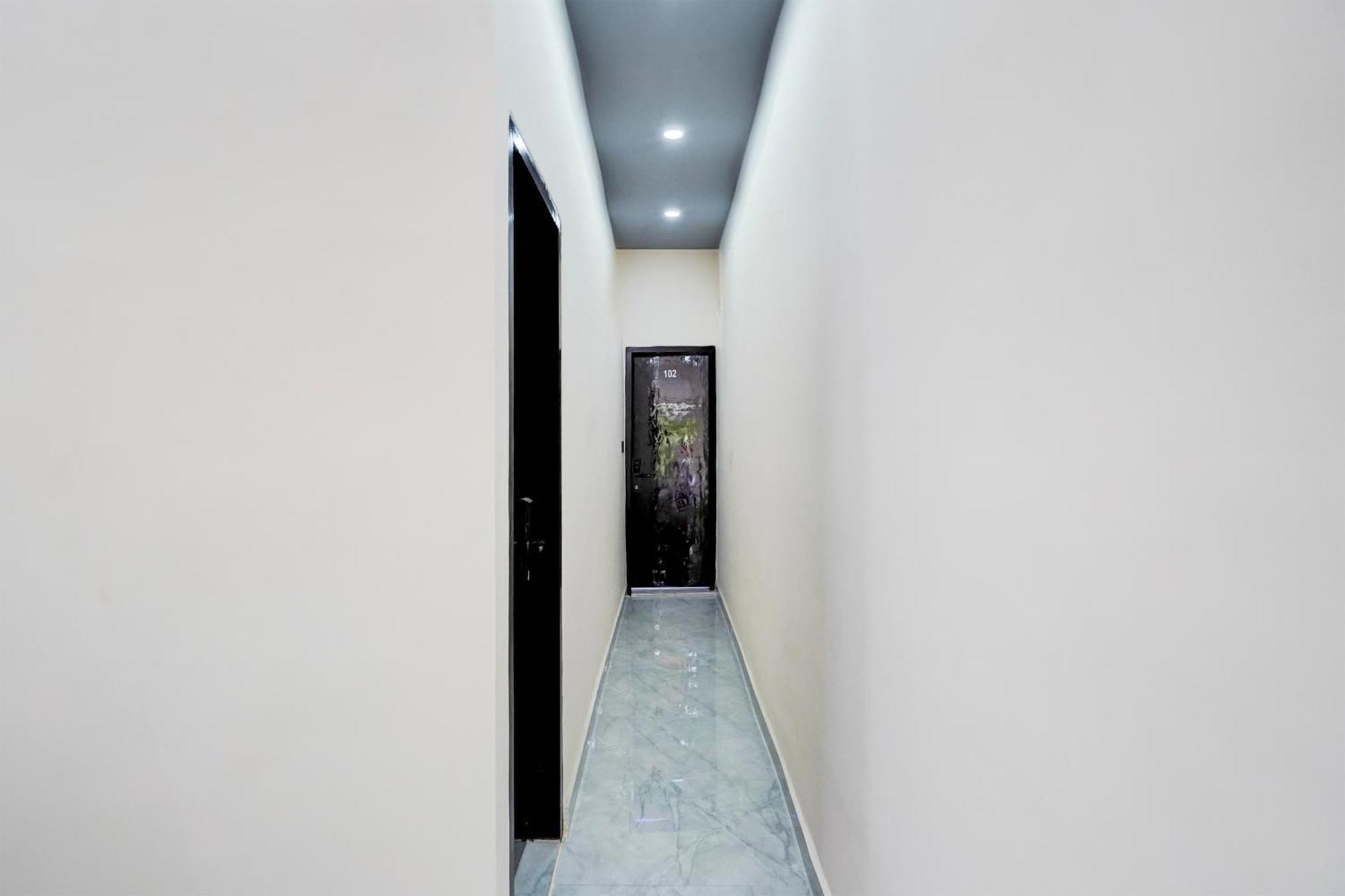 O Karan Residency Hotel 4*
