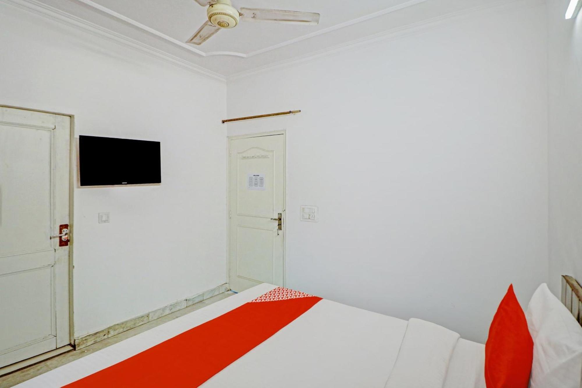 O Red Apple New Delhi