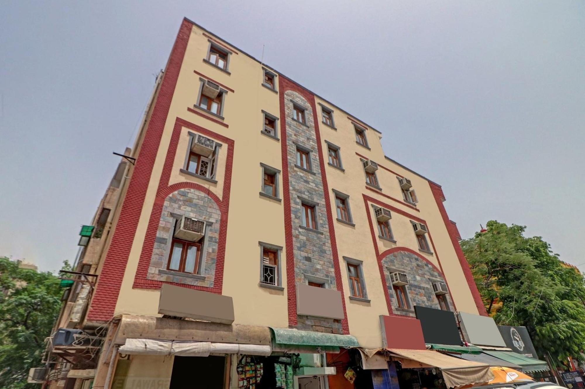 Hotel O Red Apple