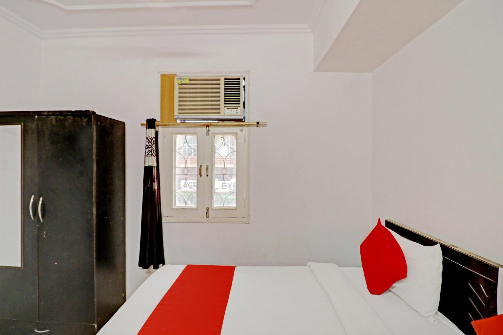 O Red Apple Hotel 3*