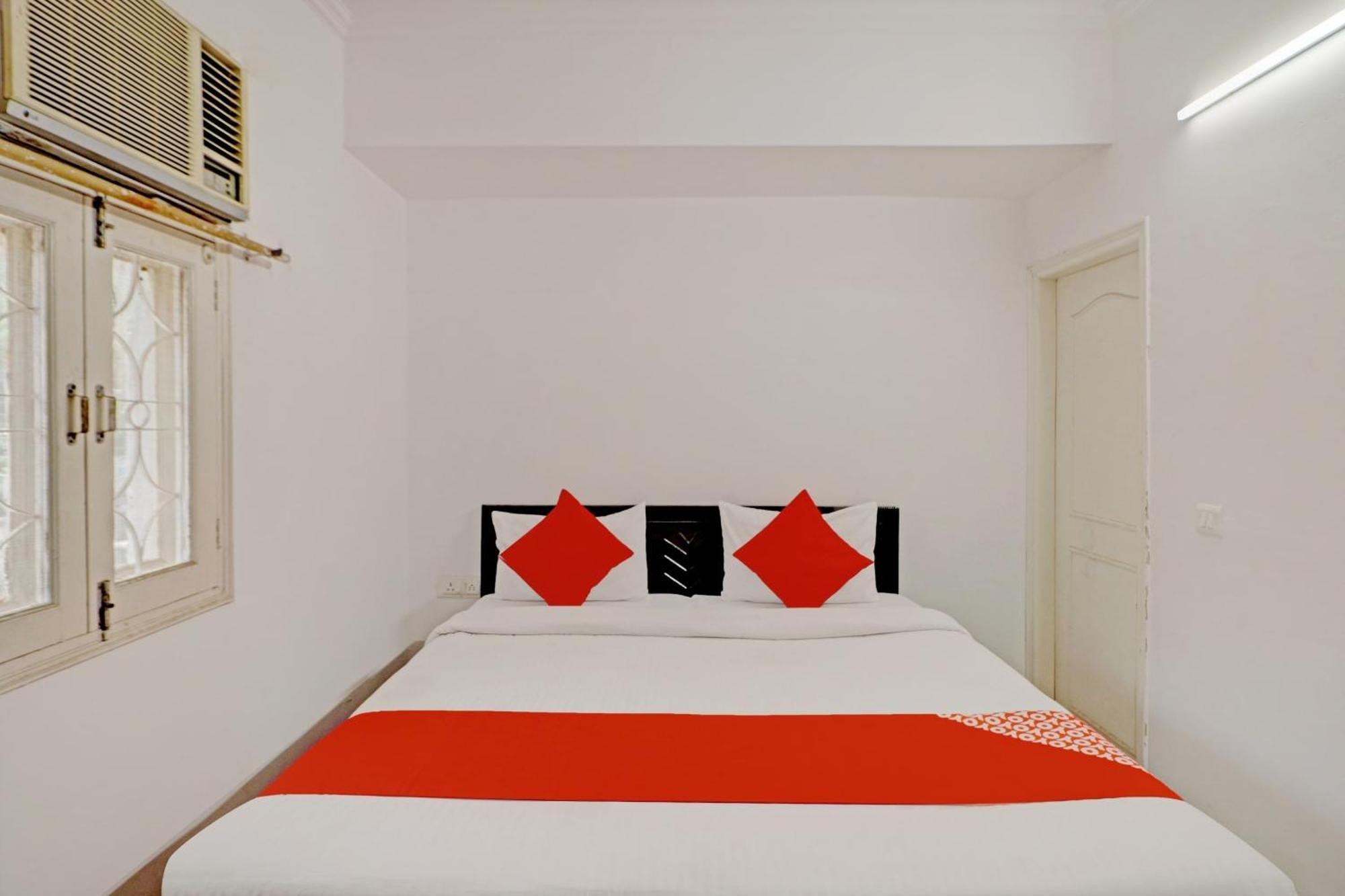 O Red Apple Hotel New Delhi
