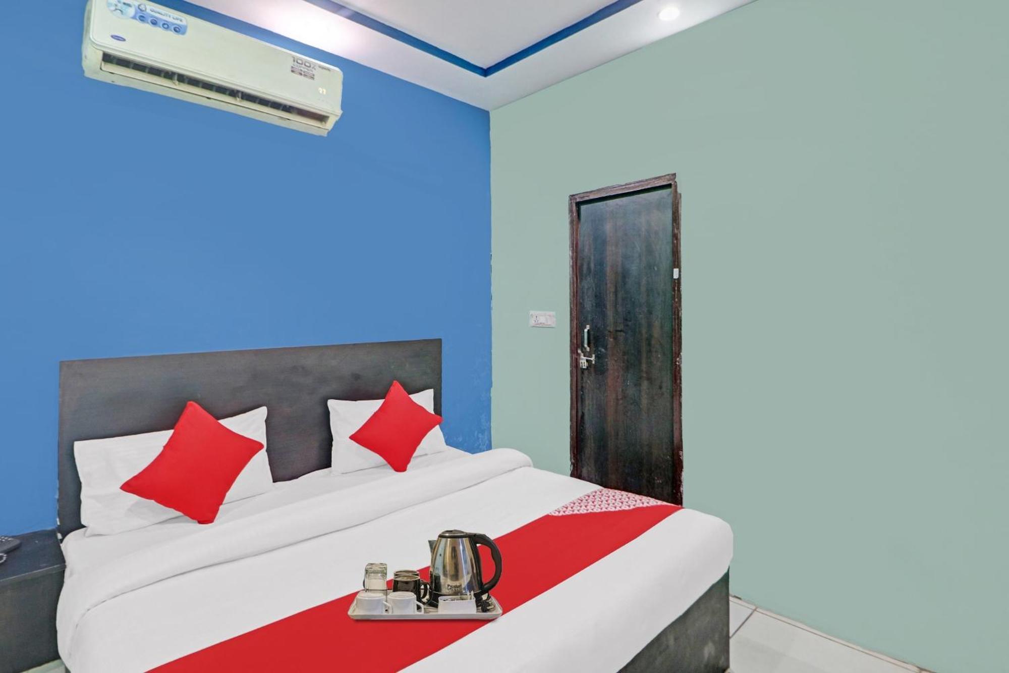 O Red Stone Hotel 3*