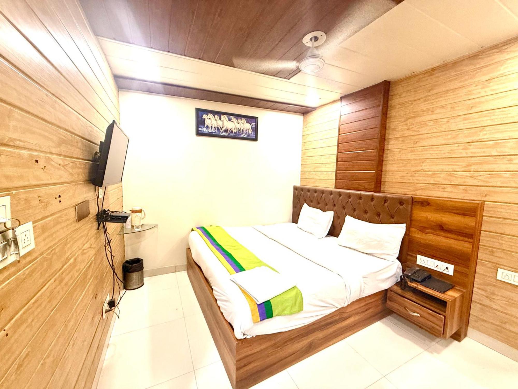 Nysha Near Igi Airport Delhi