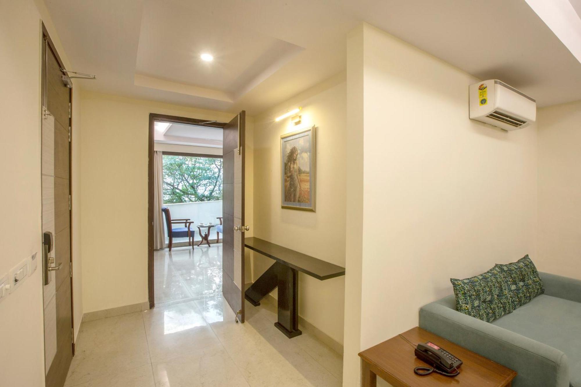 Hotel Suryaa Palace By East End Delhi Airport New Delhi