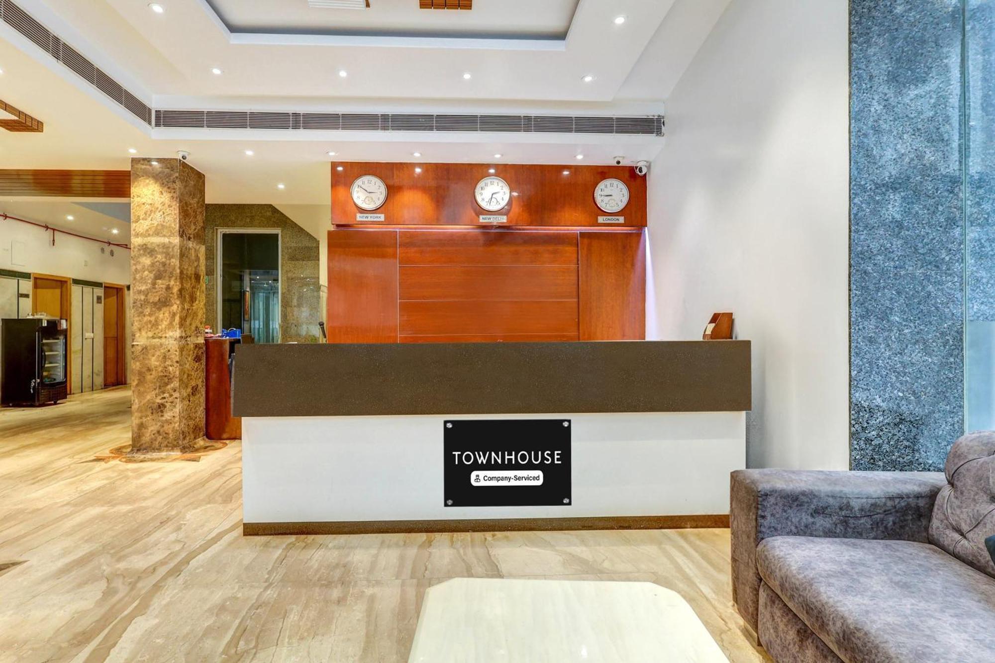 Super Townhouse Arakashan Road Paharganj Formerly Mohan International New Delhi