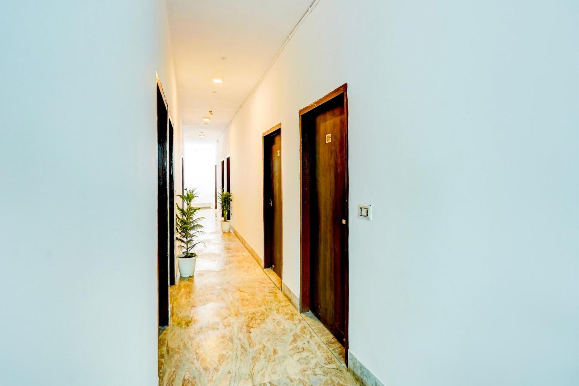 Hotel Oo Shyam Residency Near Samaypur Badli Metro
