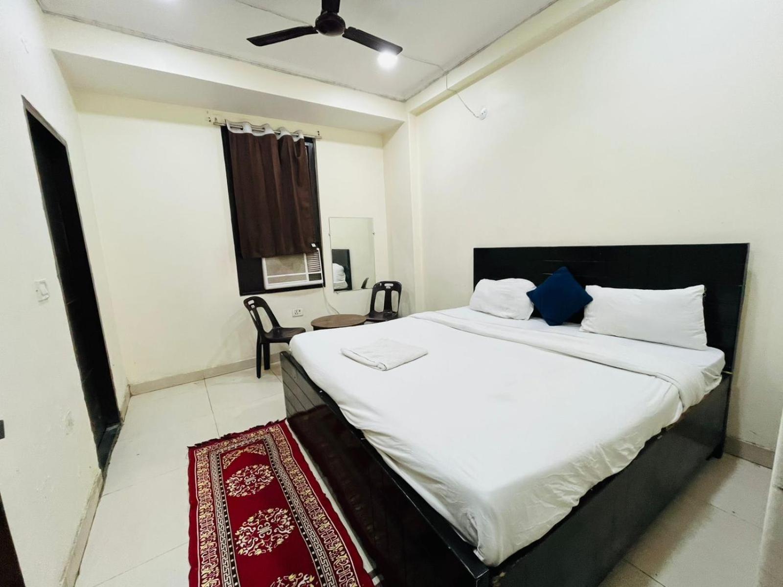Hotel Badal Inn - Safdarjung Enclave Couple Friendly * New Delhi