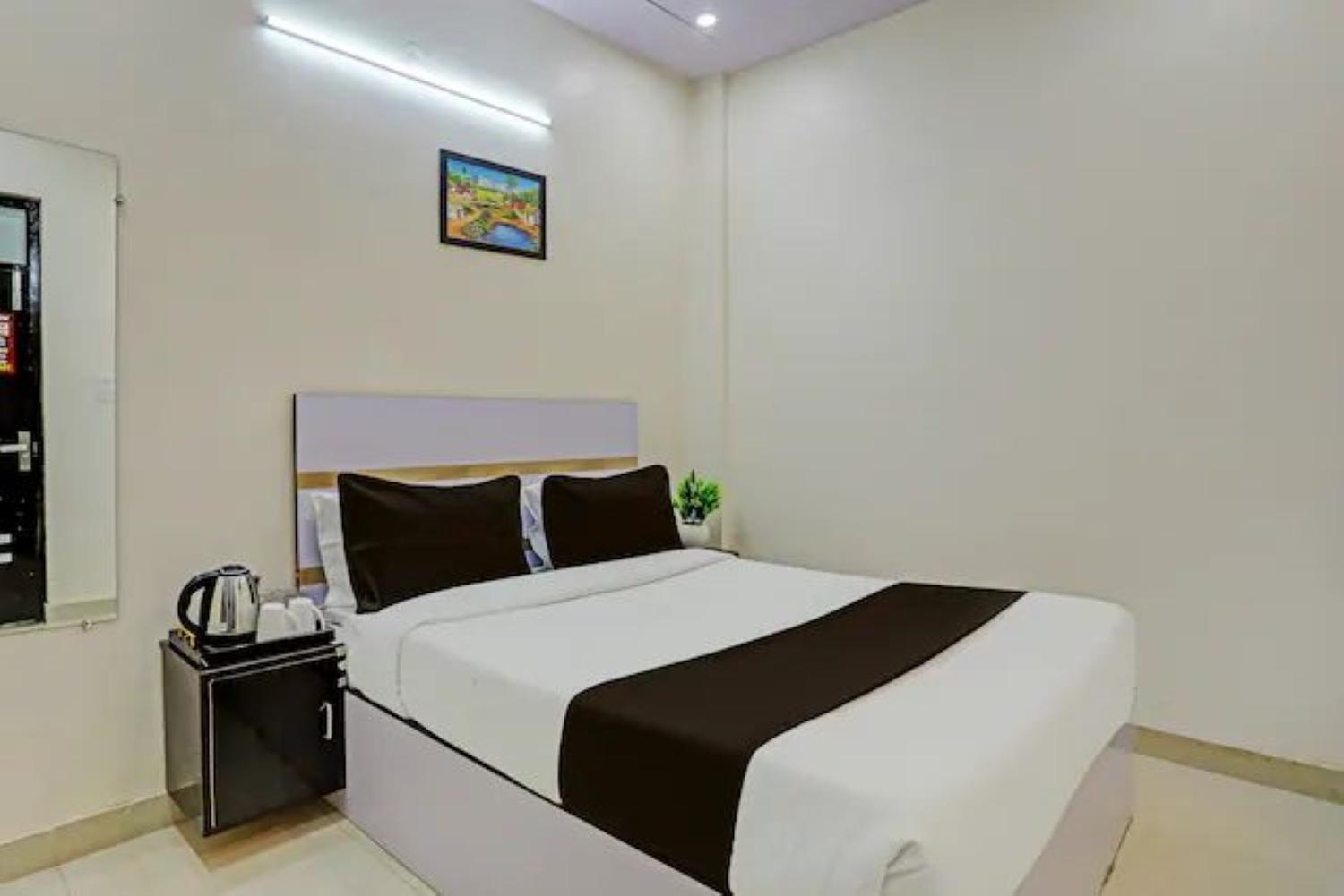 Hotel Jyoti Palace - Karol Bagh Market