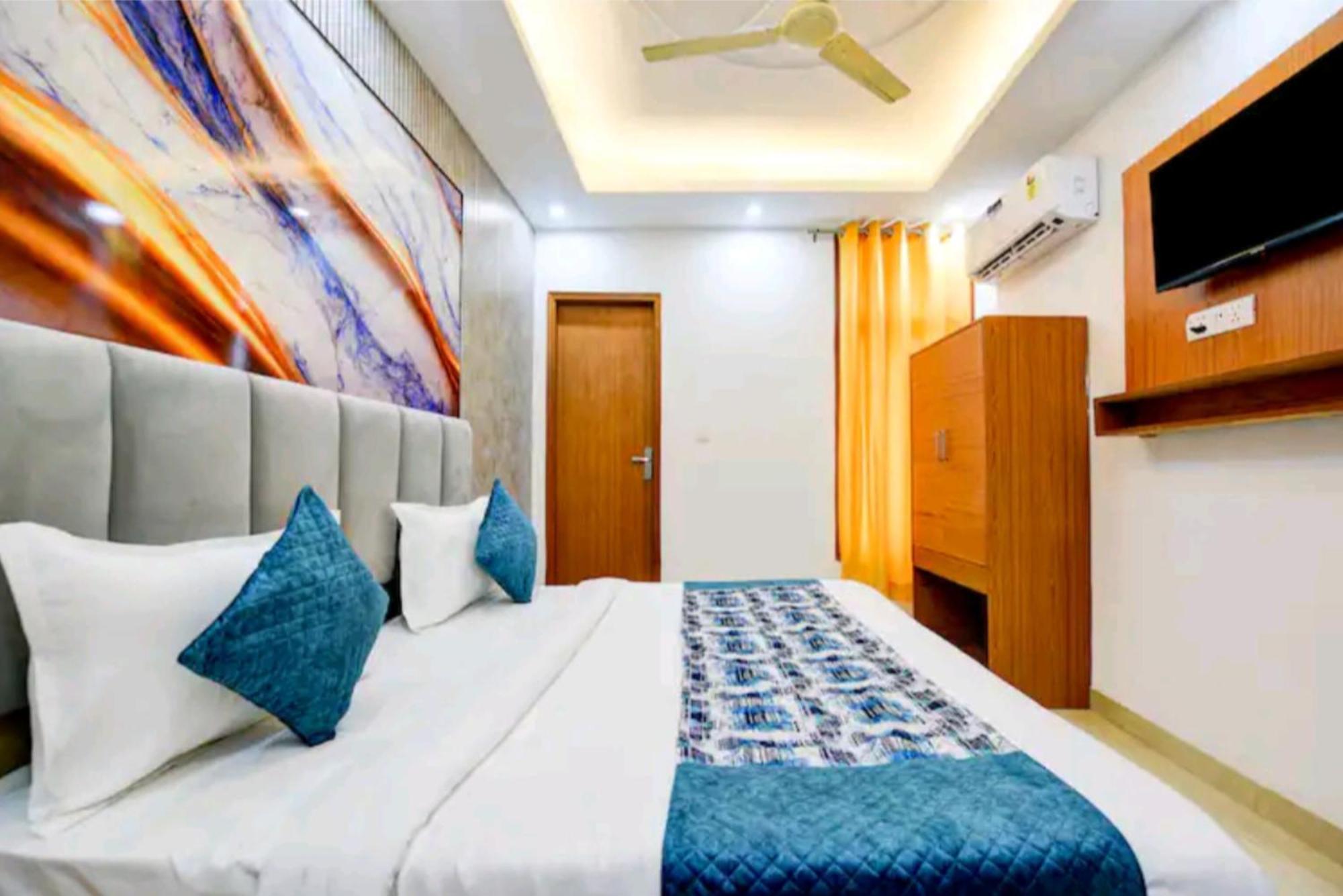 Vasudha -near Delhi Airport Hotel New Delhi