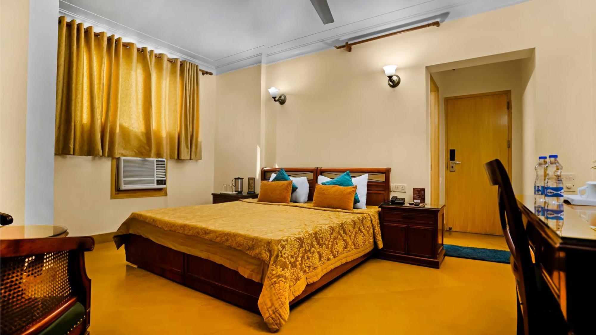 Ajanta 3*