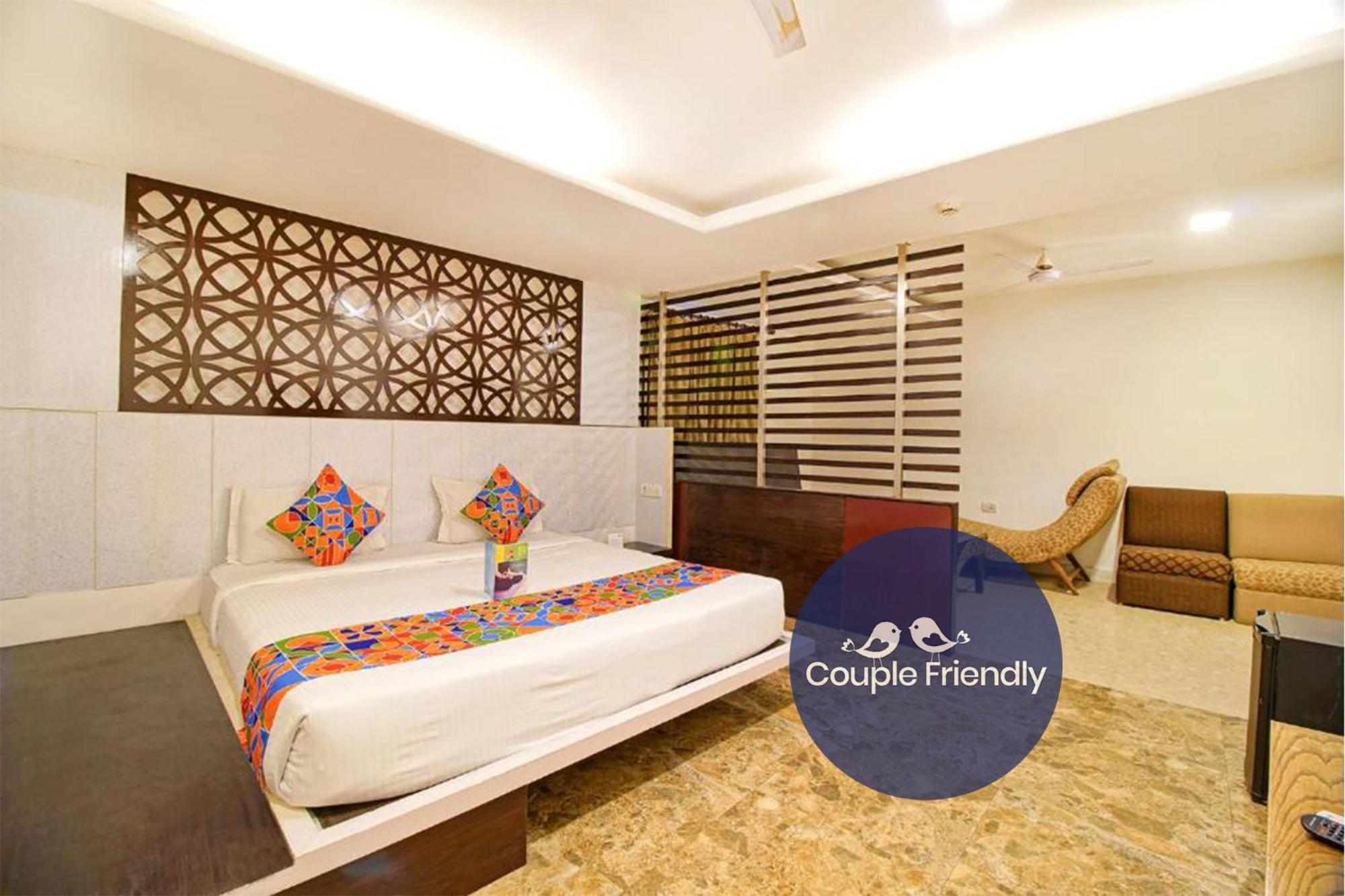 Fabhotel White Klove Near Railway Station 3*