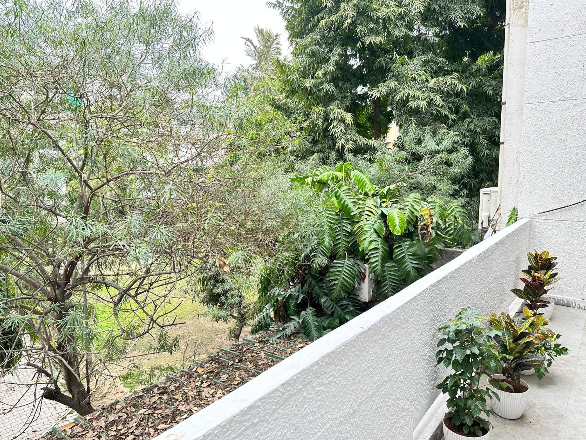 Grove Residency Hauz Khas Couple Friendly Hotel