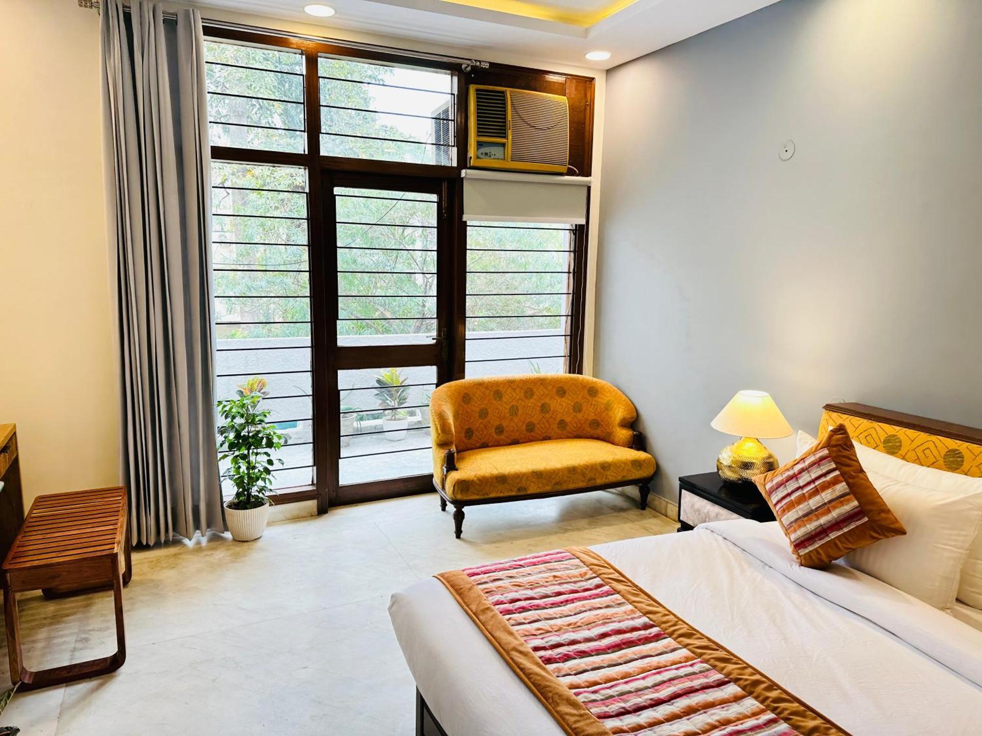 Hotel Grove Residency Hauz Khas Couple Friendly 3*