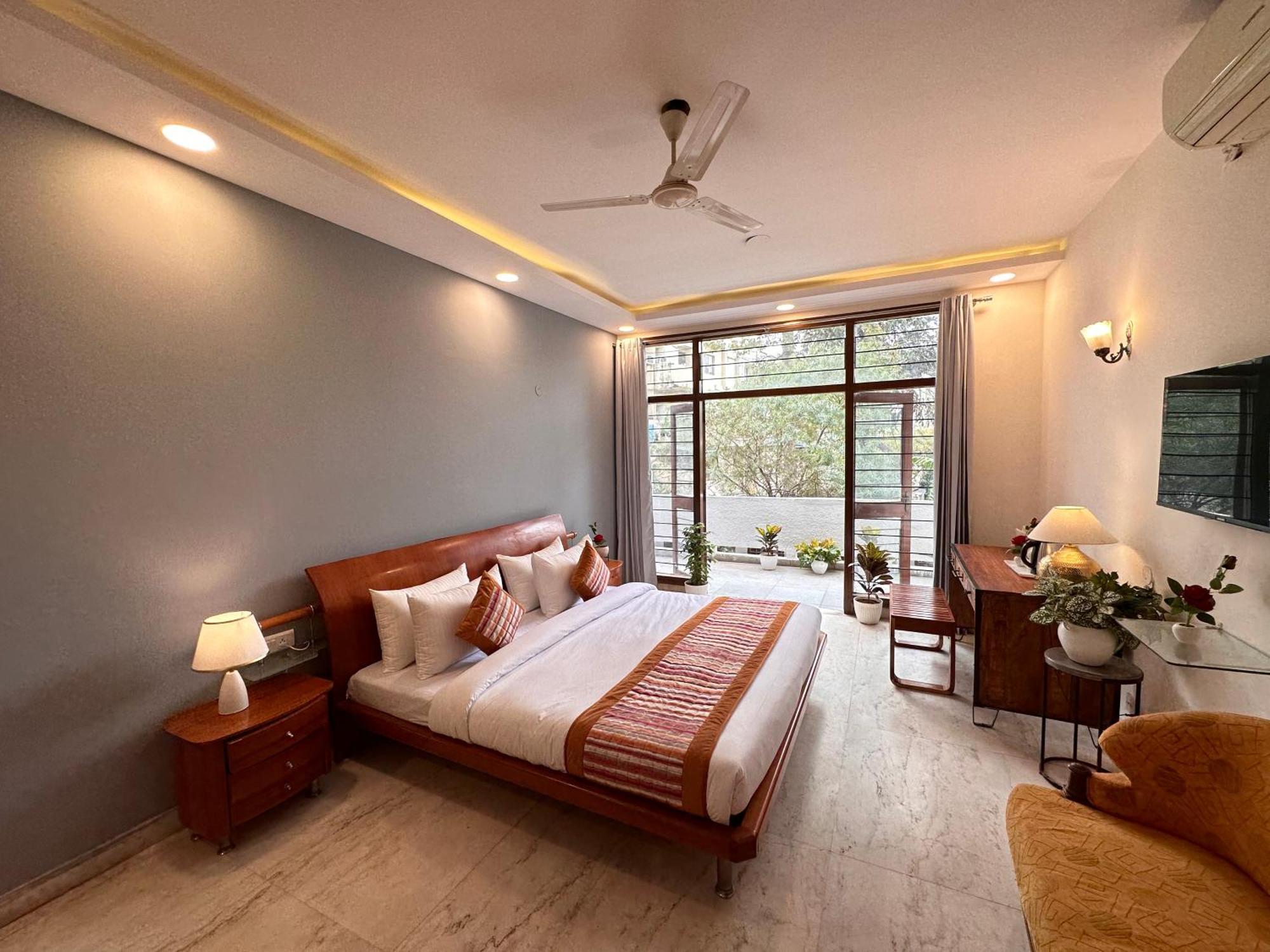 Hotel Grove Residency Hauz Khas Couple Friendly 3*