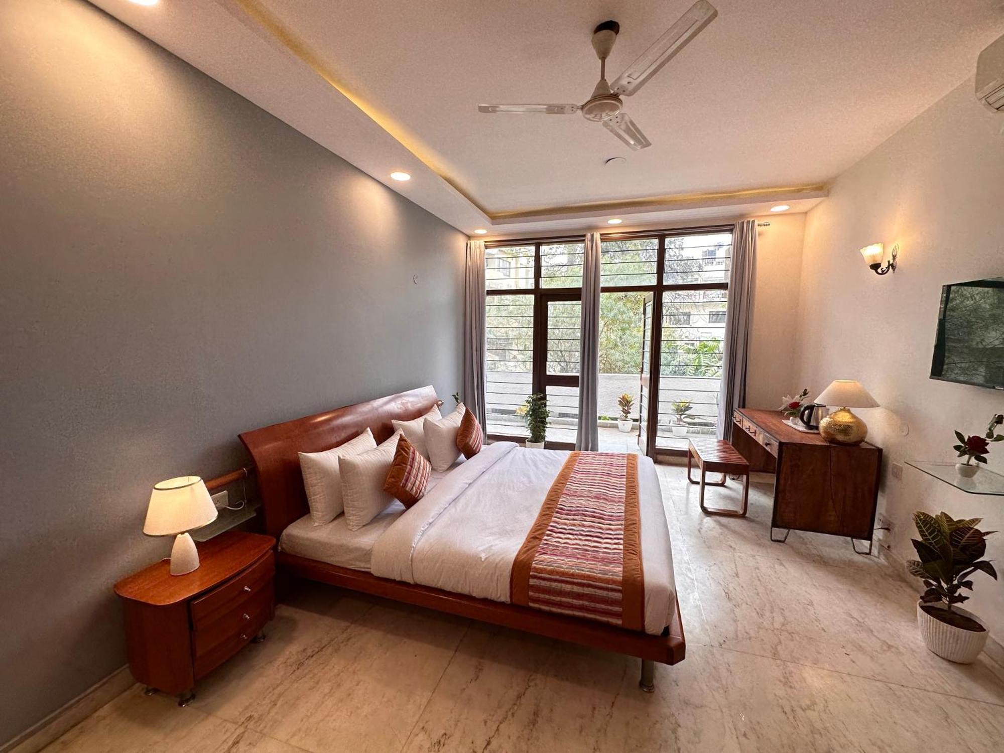 Grove Residency Hauz Khas Couple Friendly Hotel New Delhi