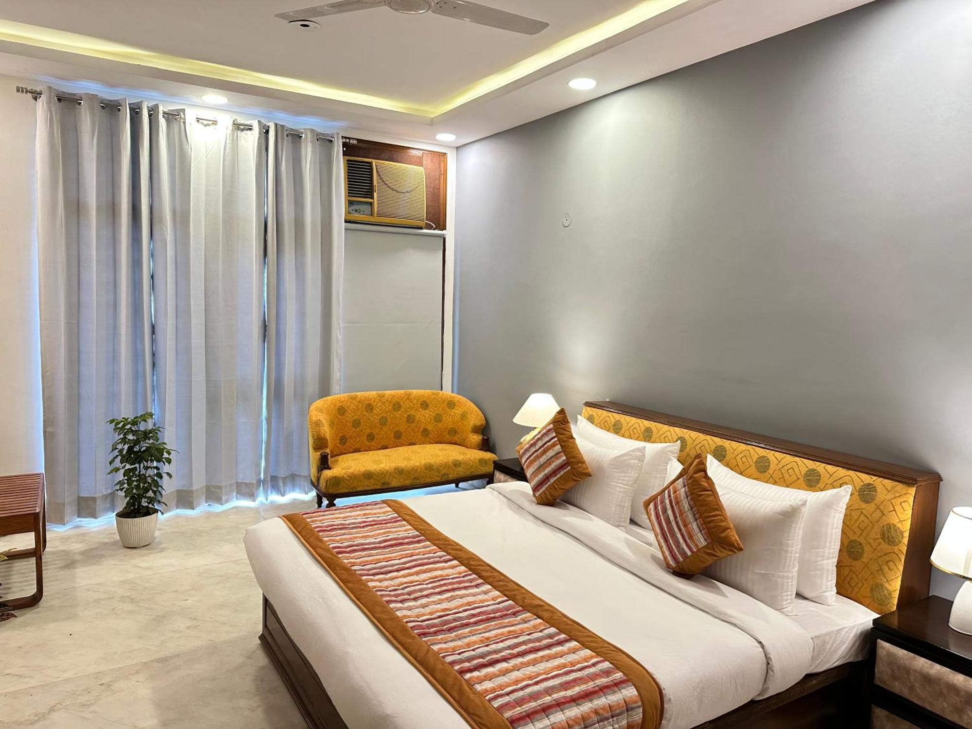 Hotel Grove Residency Hauz Khas Couple Friendly New Delhi