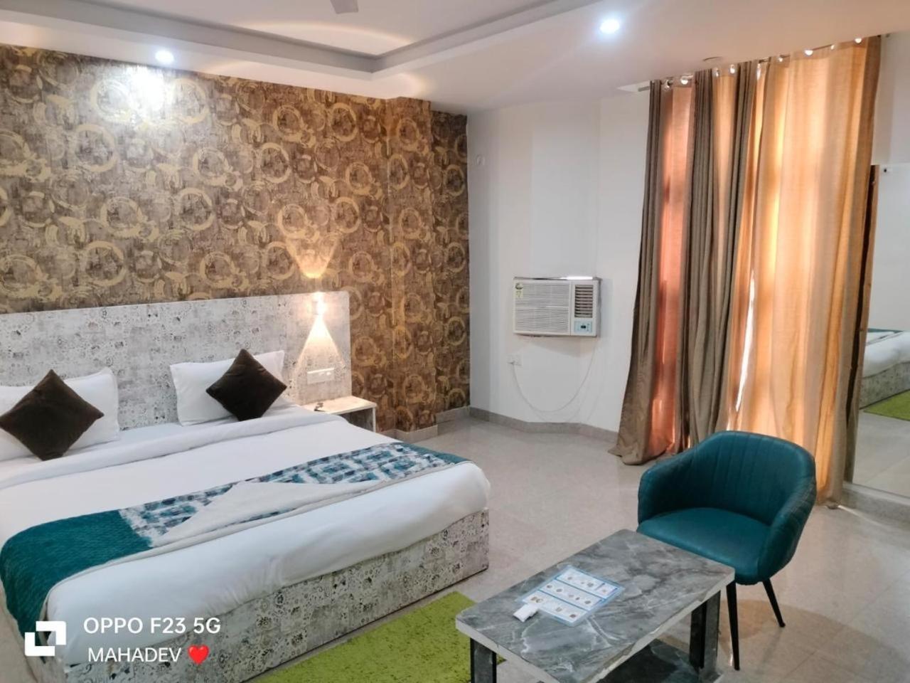 Hotel Roomsity Pride Plaza New Delhi