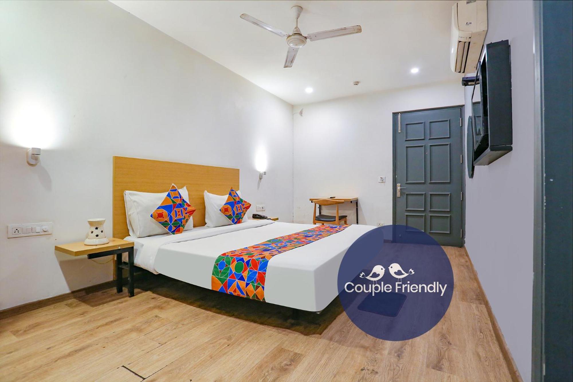 Fabhotel Urban Residency Model Town 3* Nova Deli
