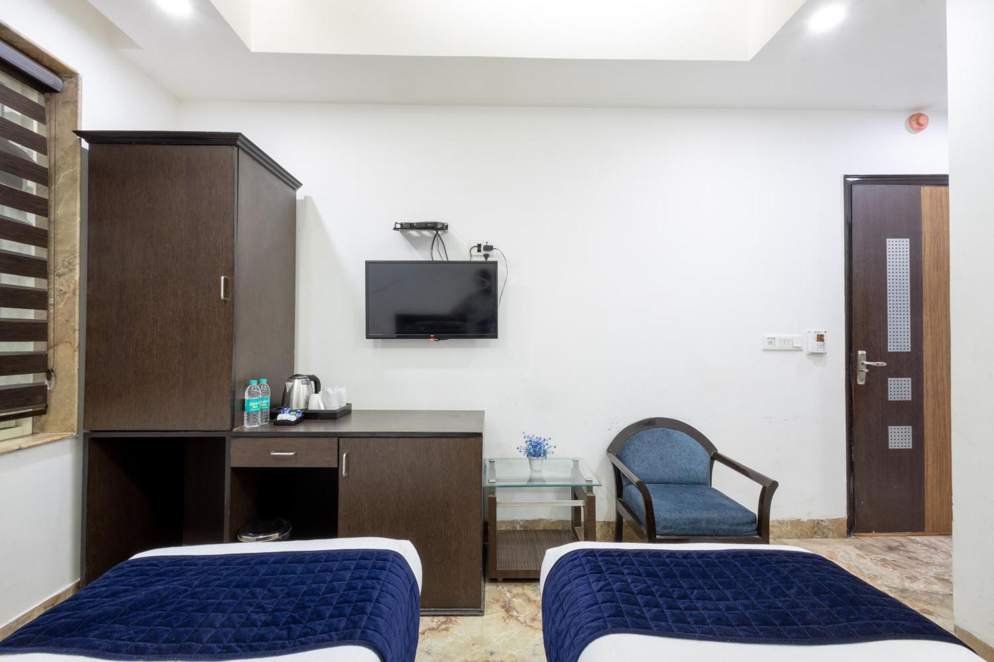 Hotel Vedas Heritage - Karol Bagh 3*