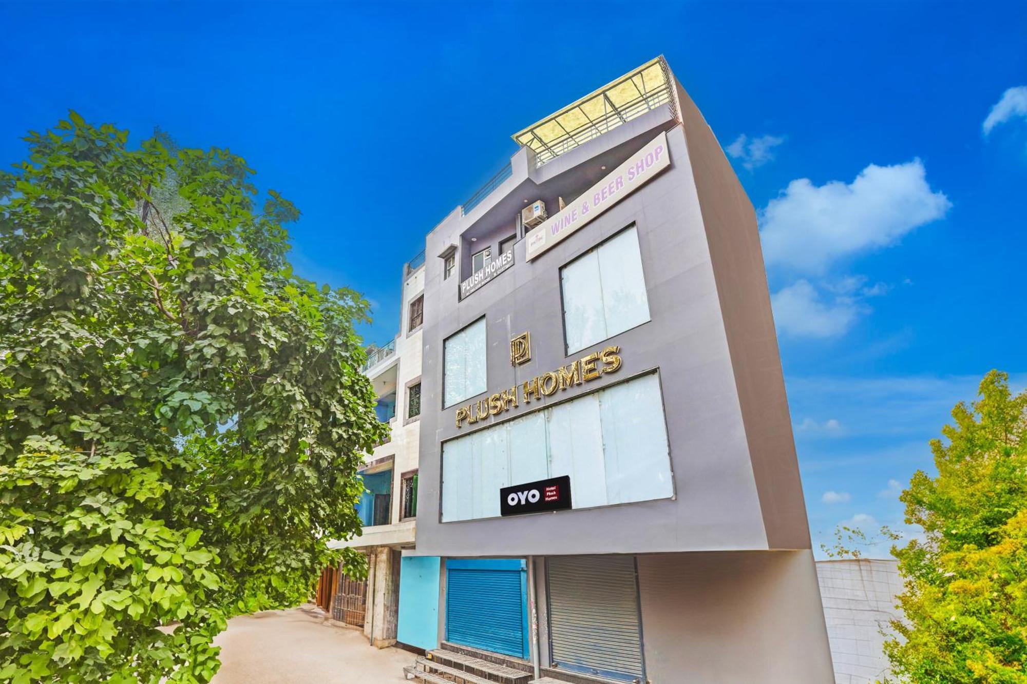O Plush Homes 3*