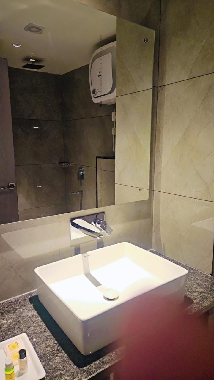 Arch The Lohias Hotel New Delhi