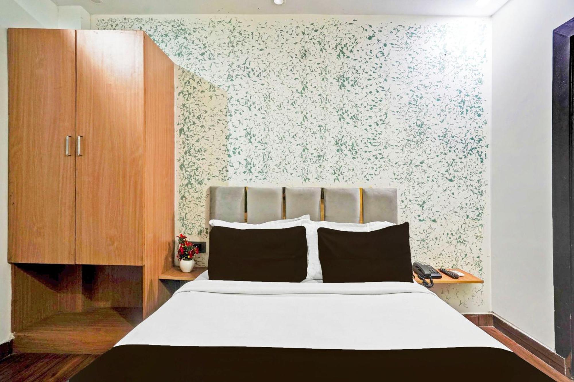 Twamev Residency Hotel New Delhi
