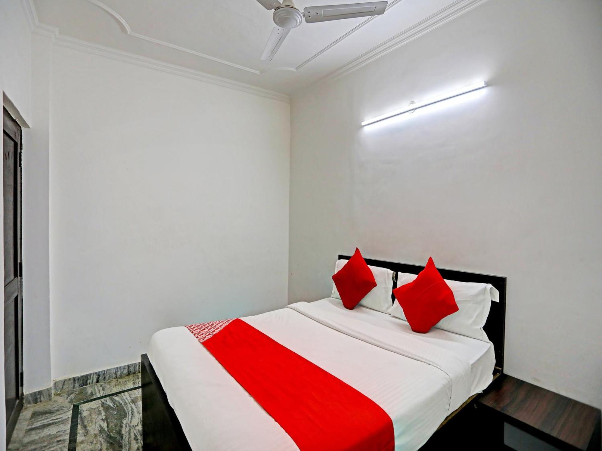 Hotel O Sunrise Near Select Citywalk Mall New Delhi