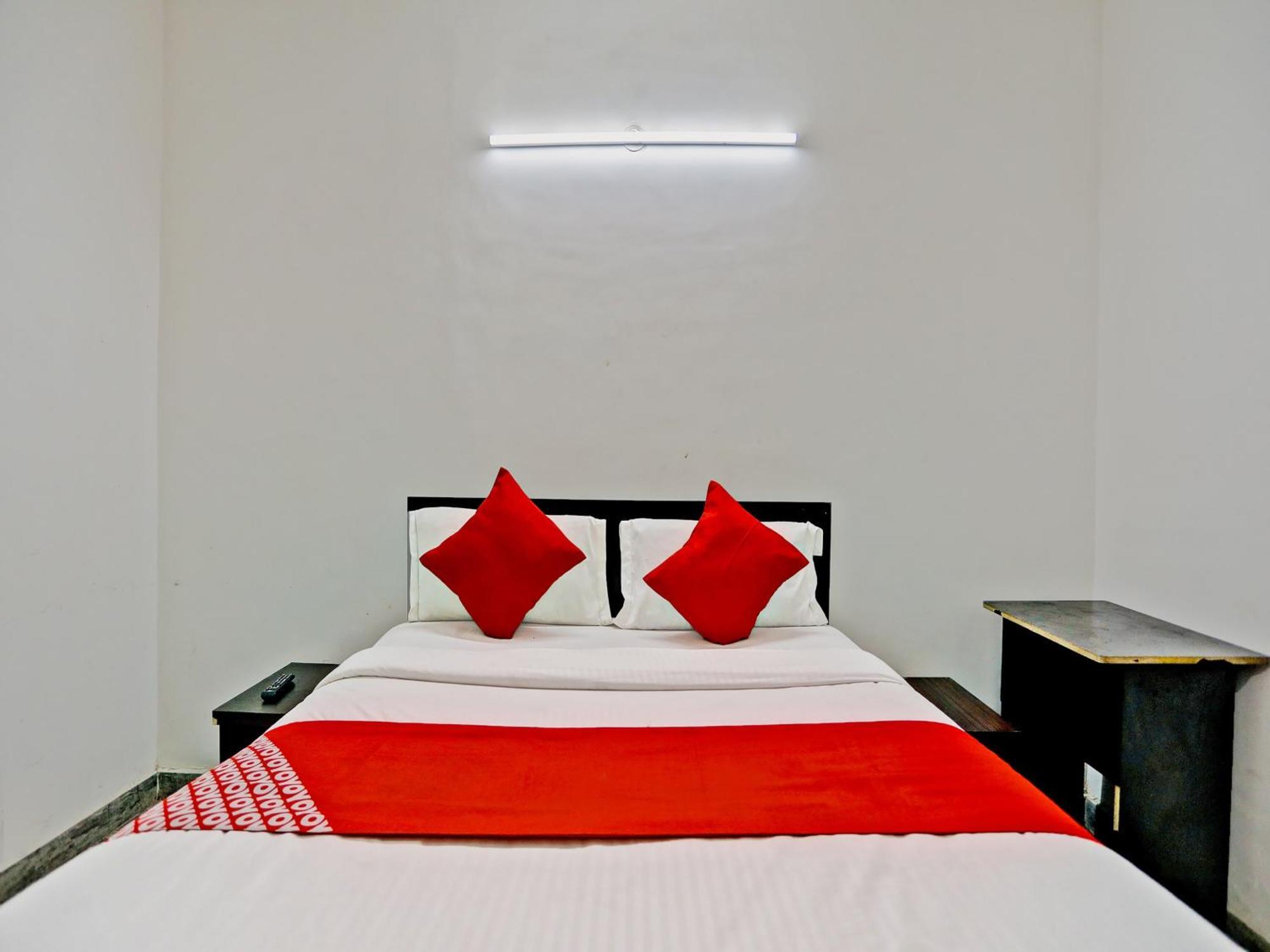 O Sunrise Near Select Citywalk Mall 3* New Delhi