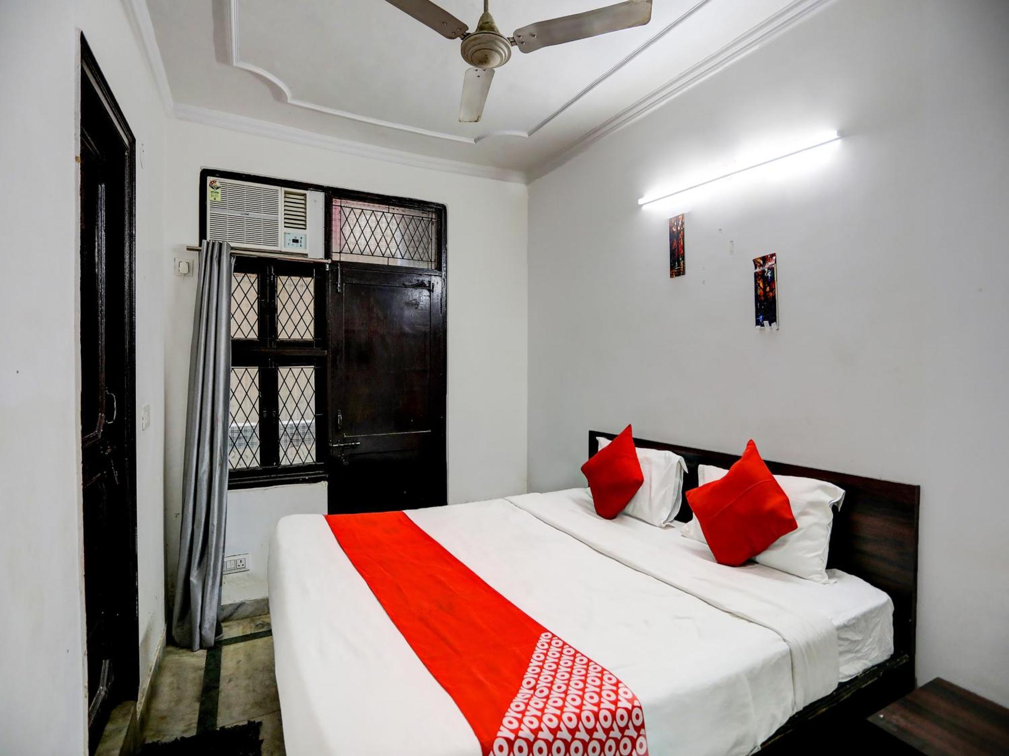 Hotel O Sunrise Near Select Citywalk Mall 3*