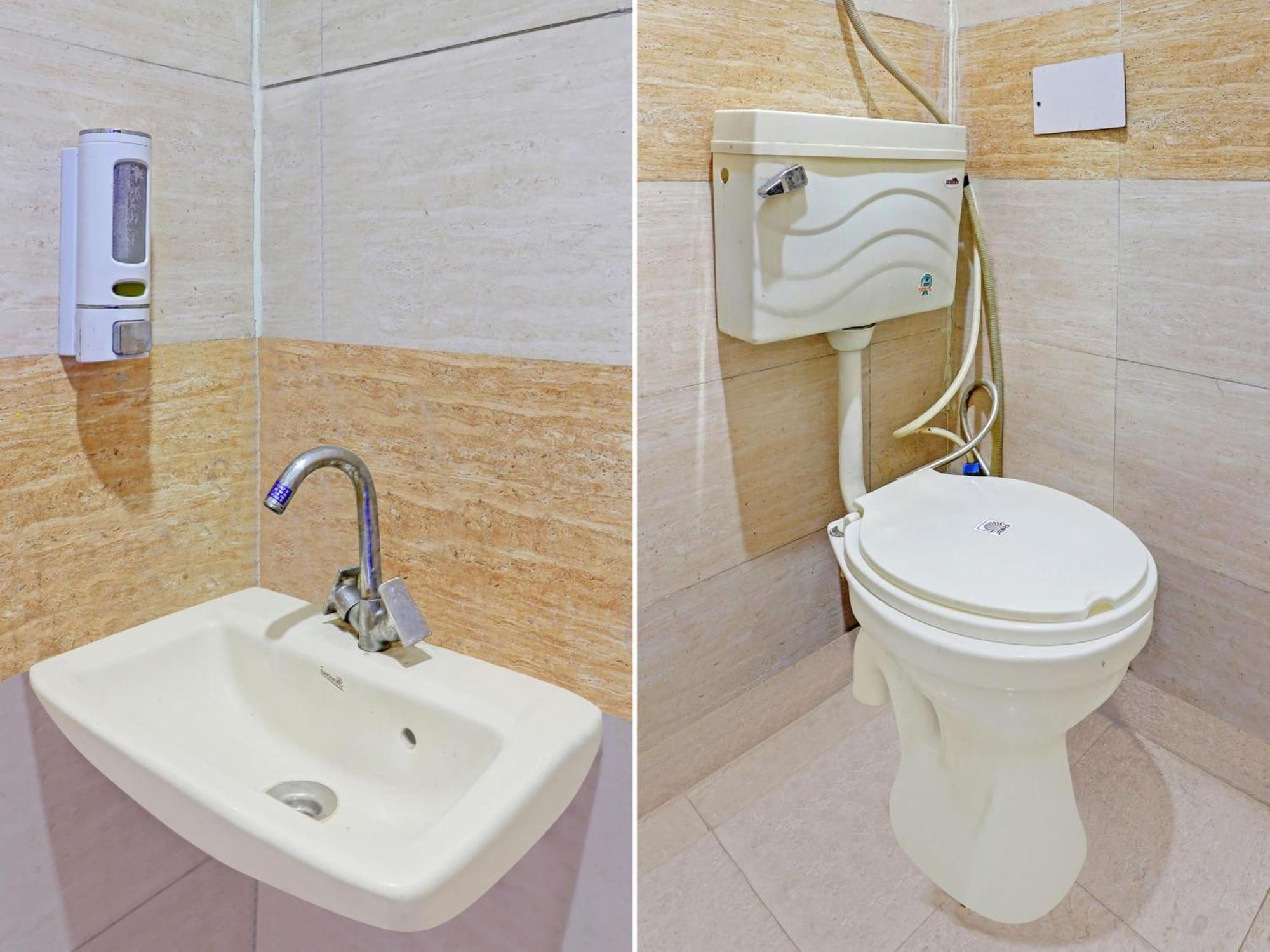 Hotel O Small Town Najafgarh