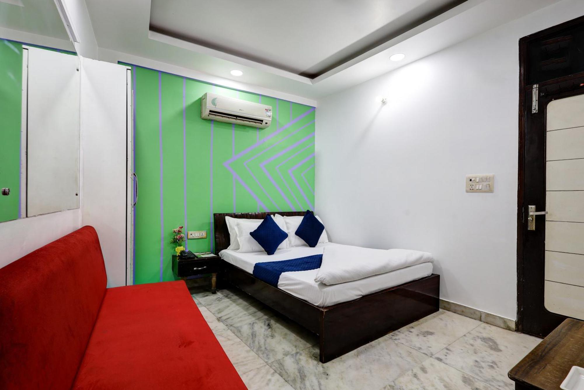 Nancy Dx Near Railway Station Hotel 3*