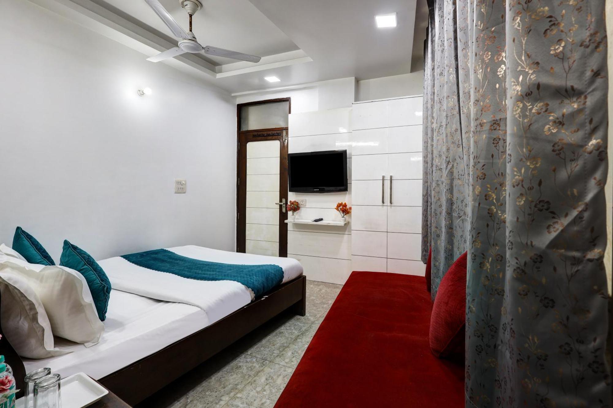 Hotel Nancy Dx Near Railway Station