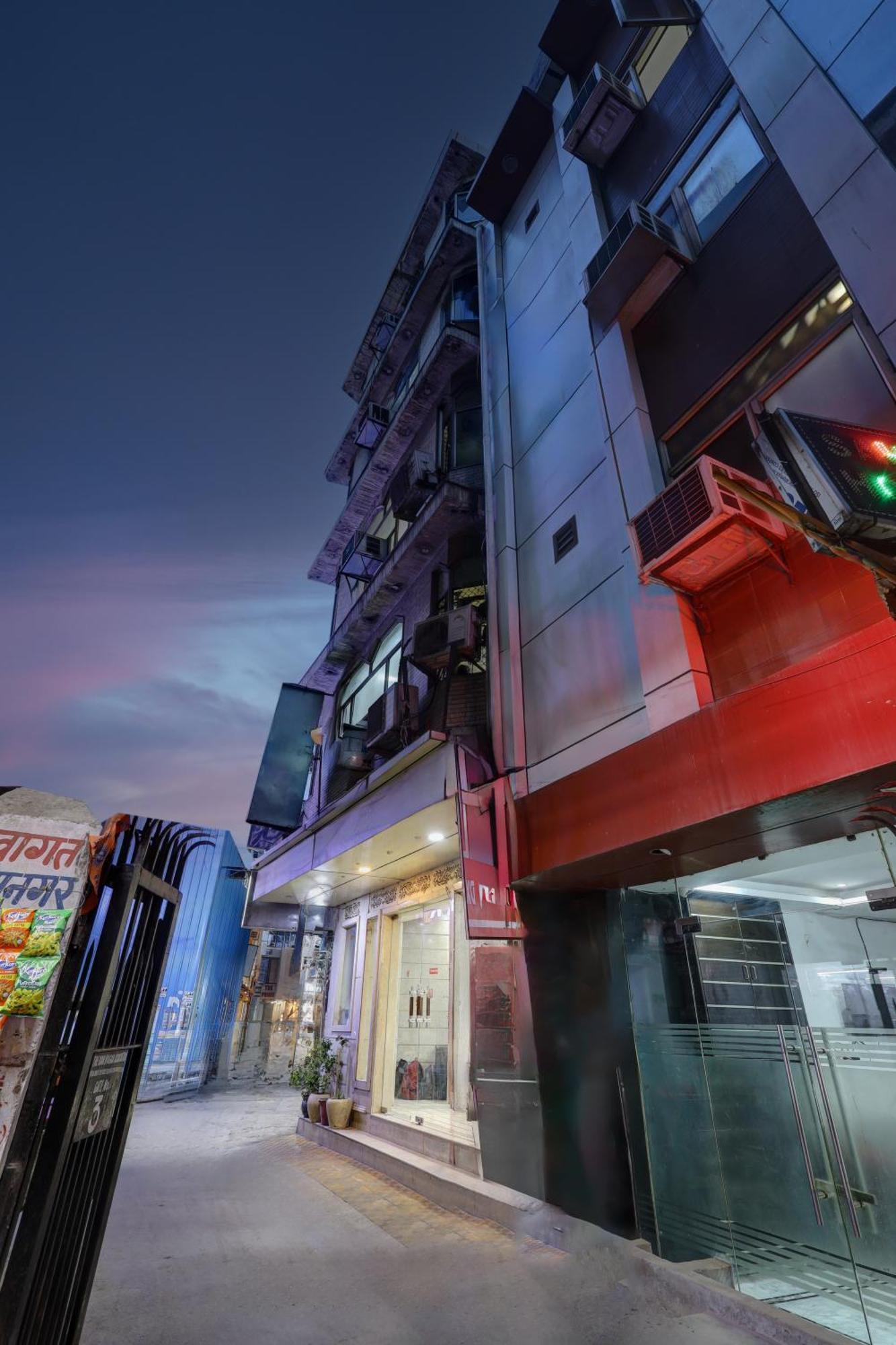 Nancy Dx Near Railway Station Hotel 3*