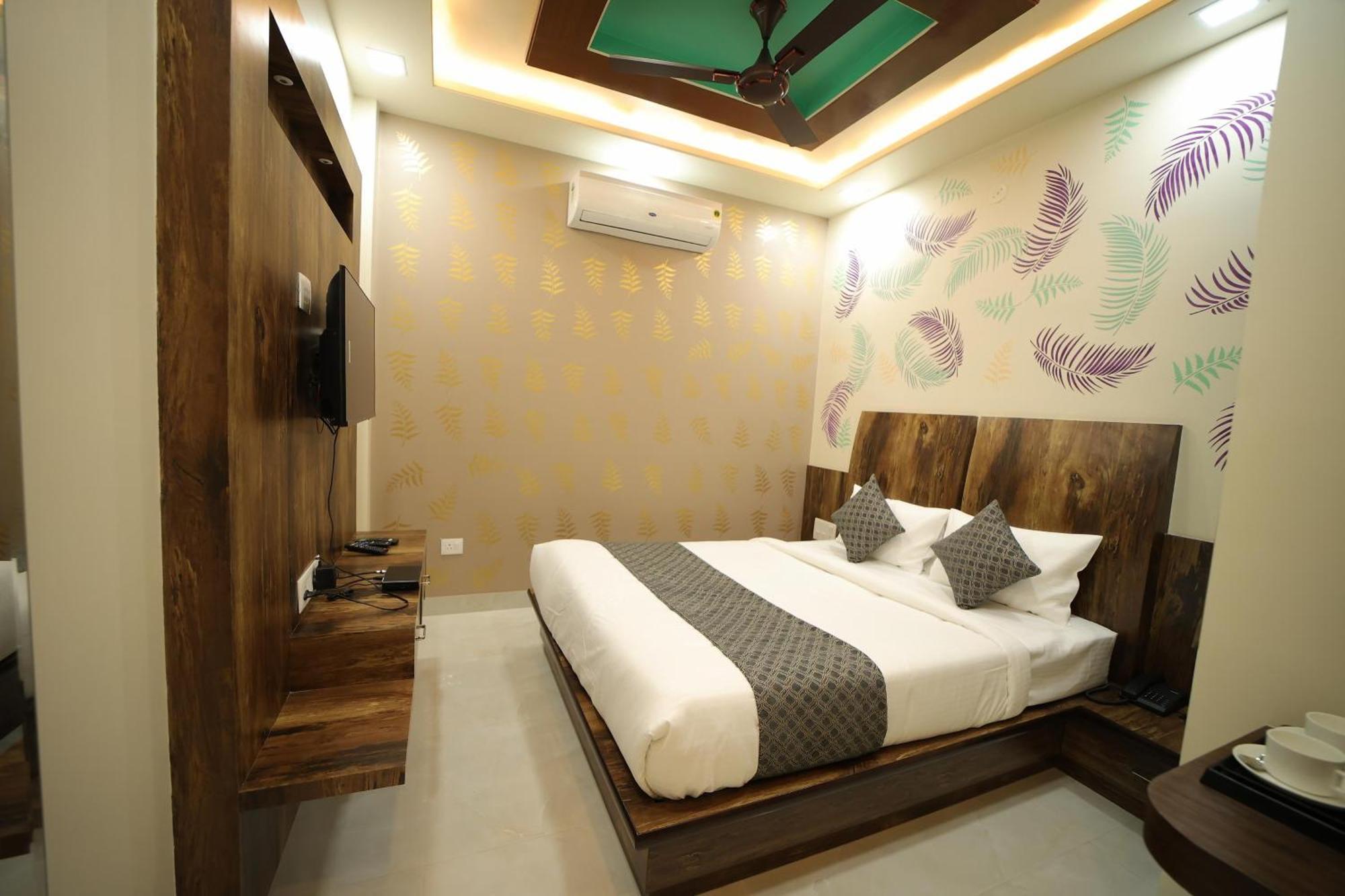 Hotel Franklein Delhi Aerocity 4*